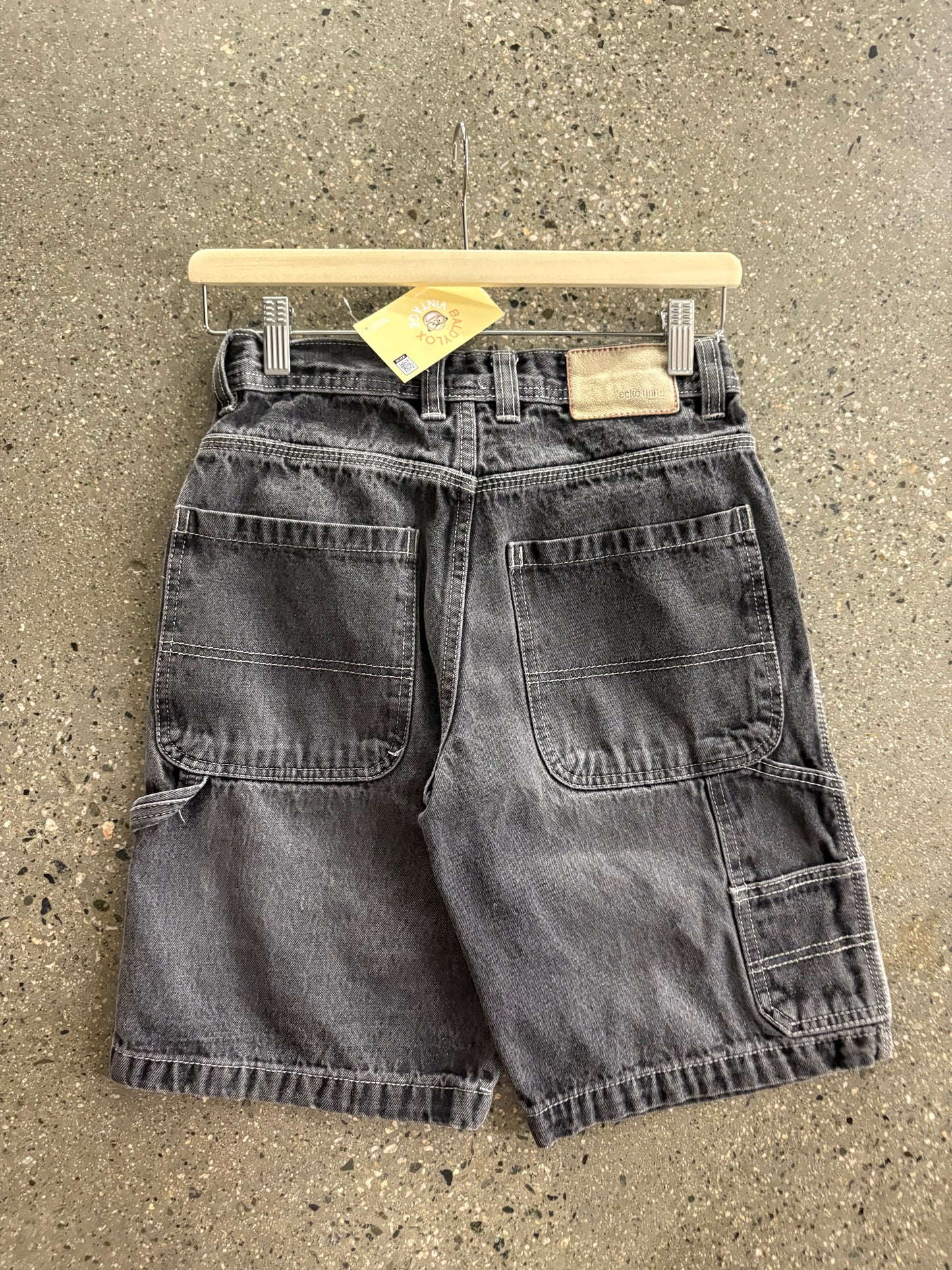 27” ecko jorts