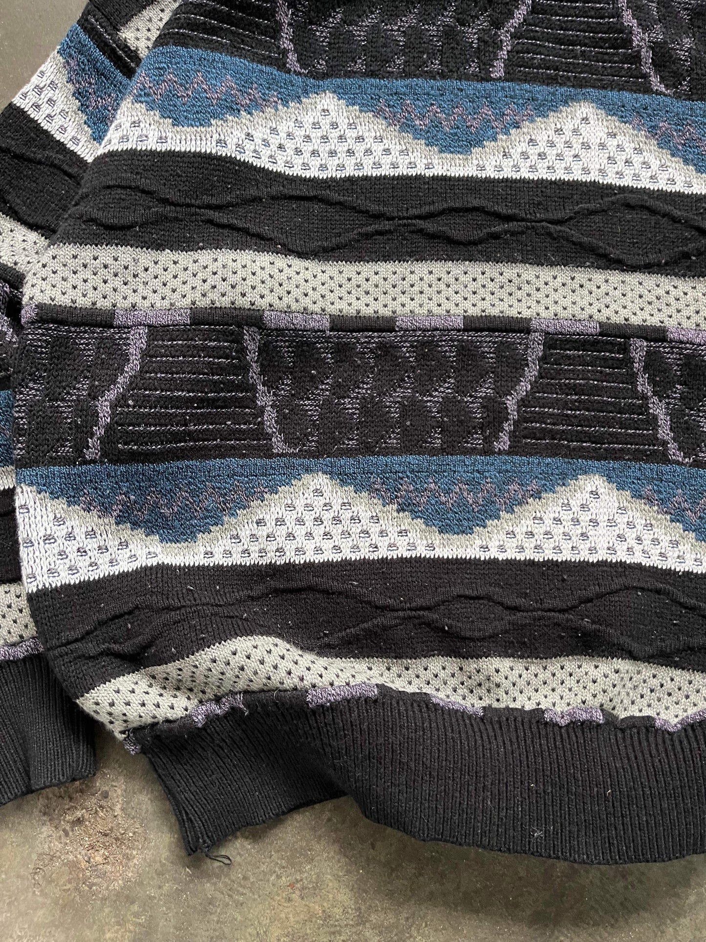 (XL/2X) 90’s 3D Coogi Style Knit