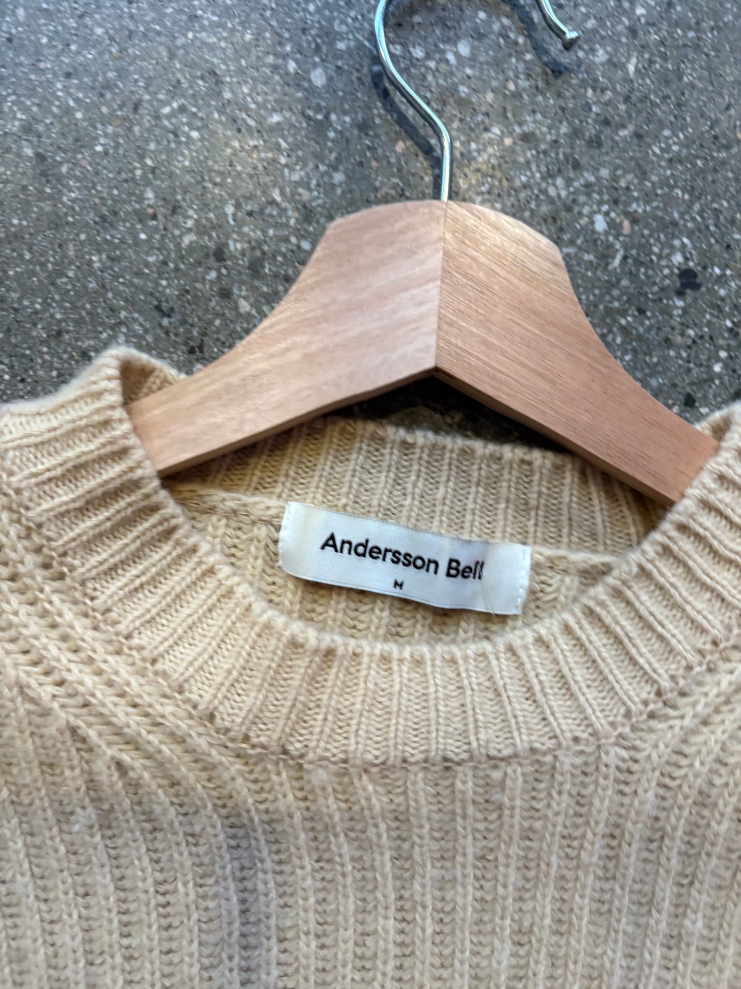 (M) Andersson Bell Wool Knit