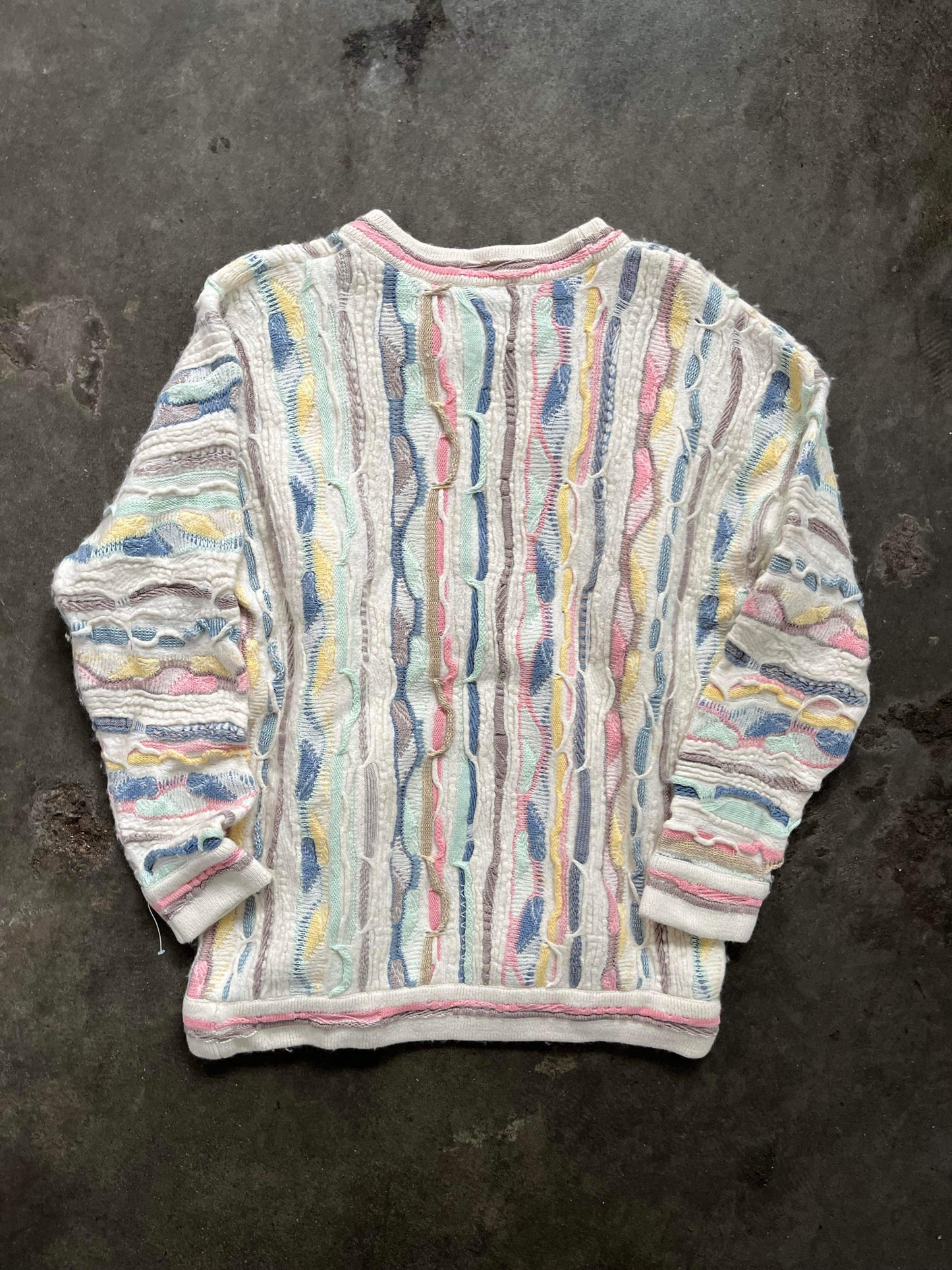 (S) Emaroo Australia Coogi Style Knit