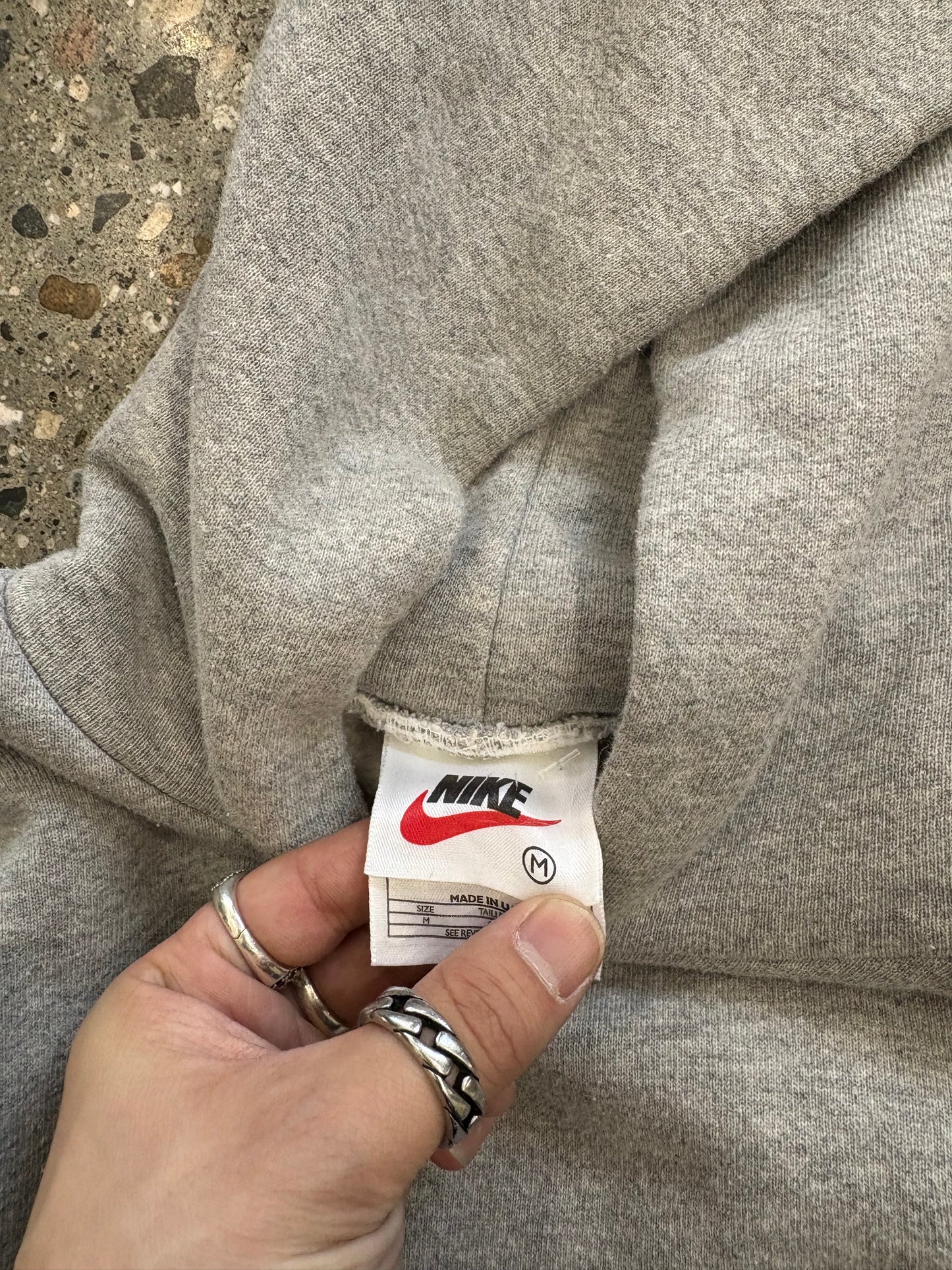(XS/XXS) 90s nike hoodie