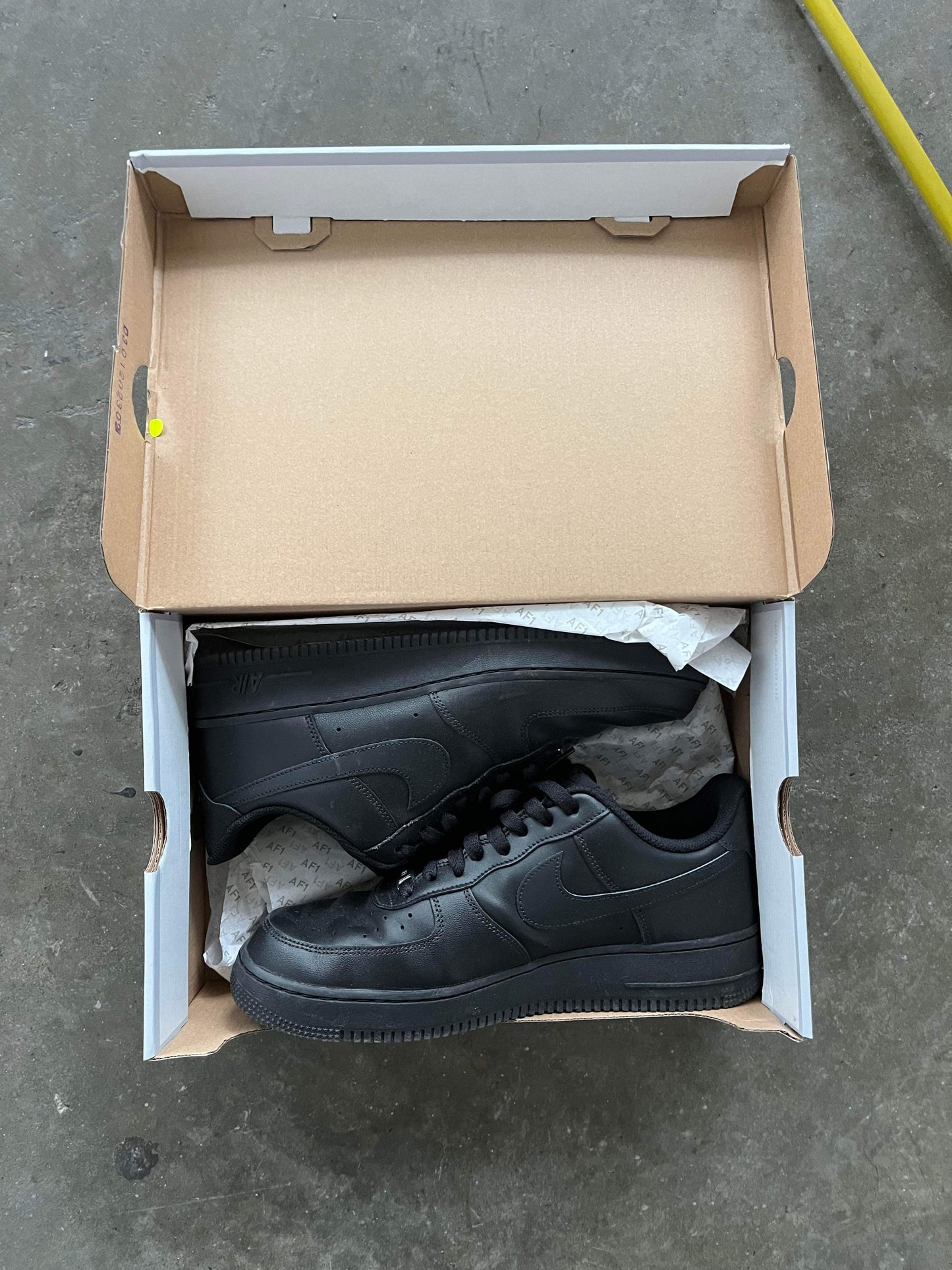 (10.5/12) Nike Air Force One Triple Black