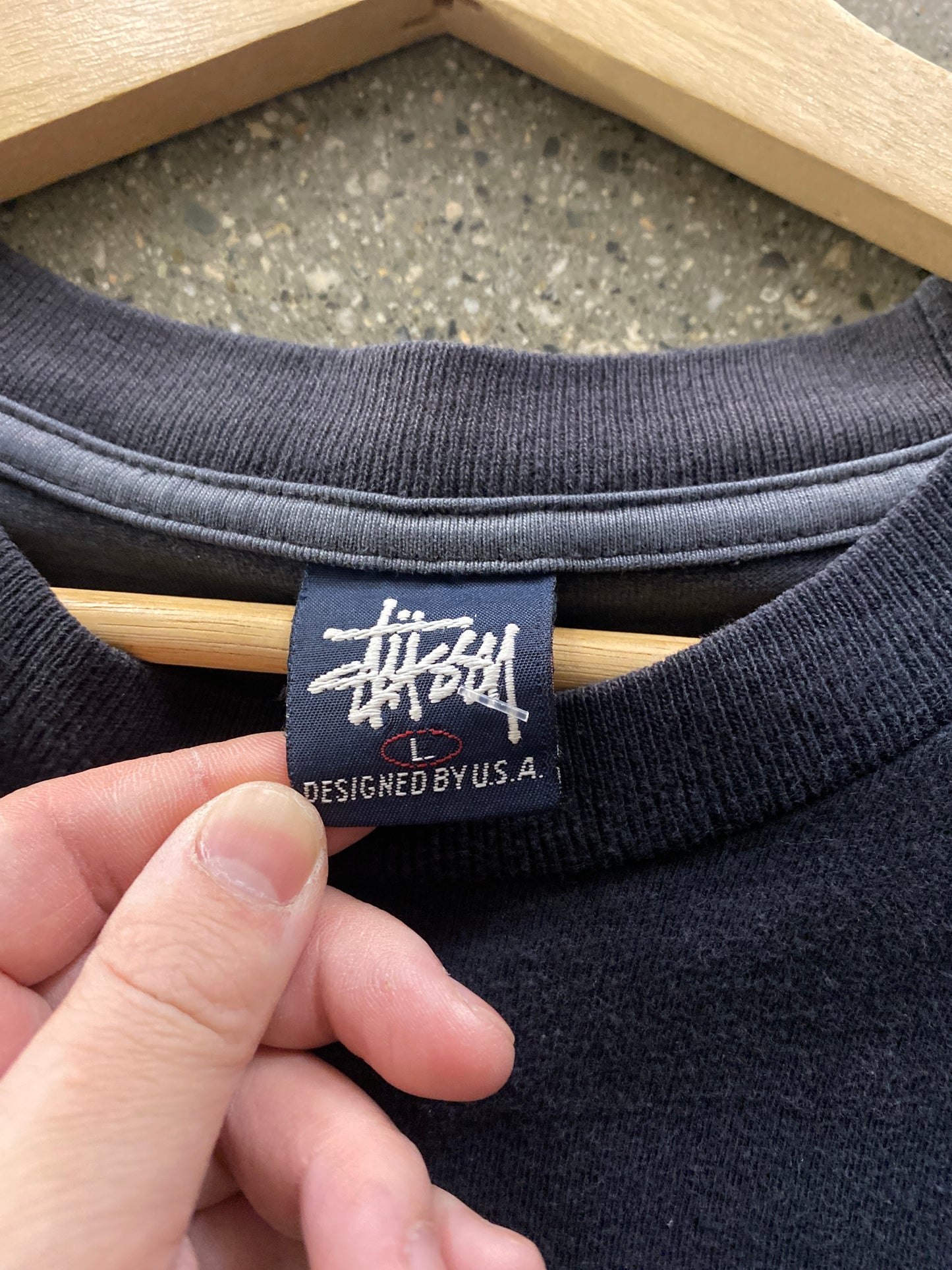 (L) (theerzy.co) 1990s Stussy Black Tee