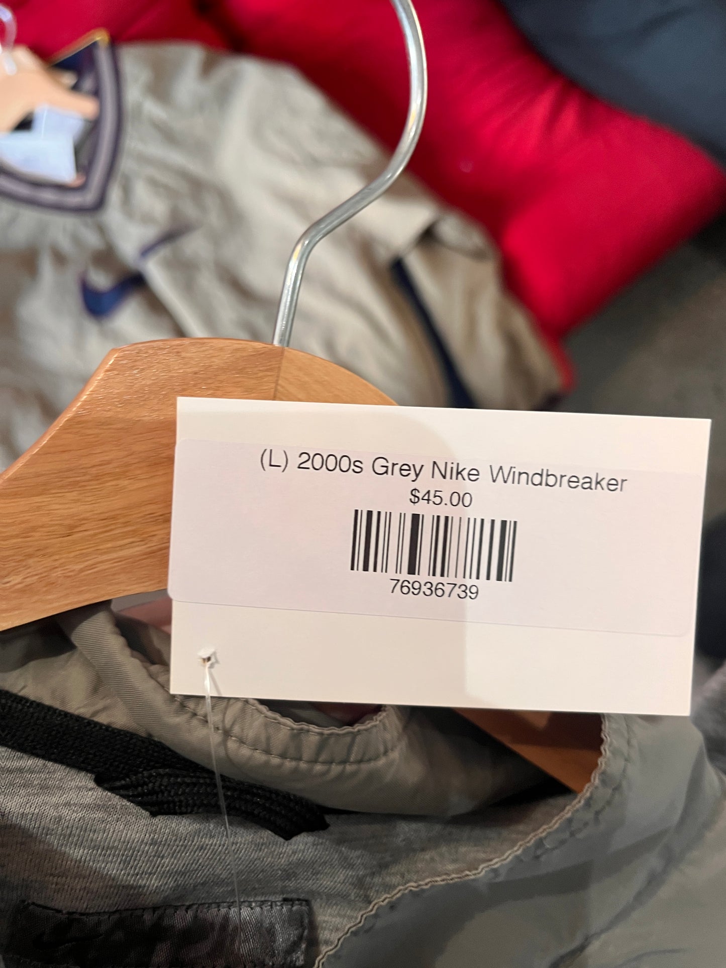 (L) 2000s Grey Nike Windbreaker