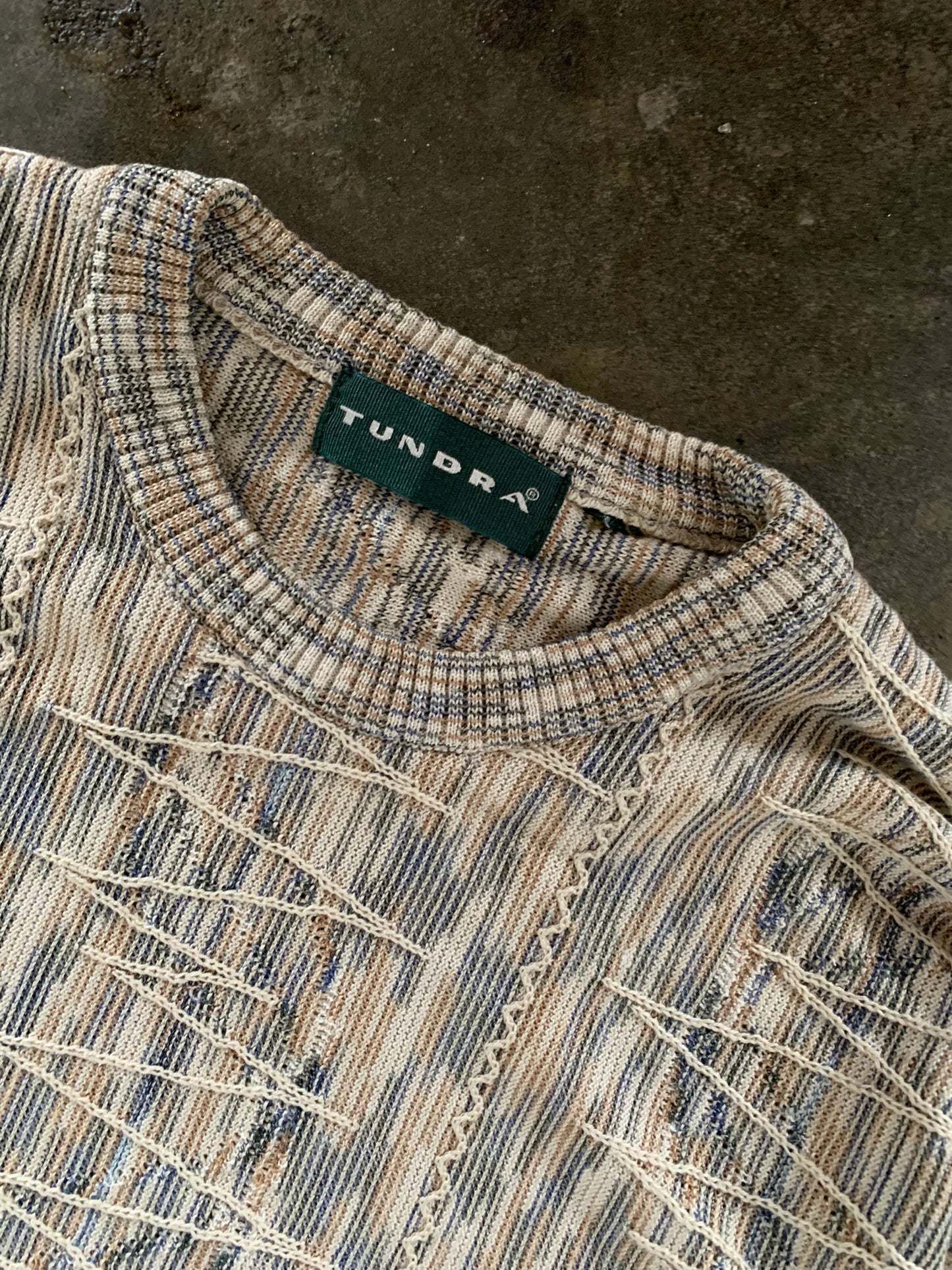 (L) 90’s Tundra Zig Zag 3D Knit