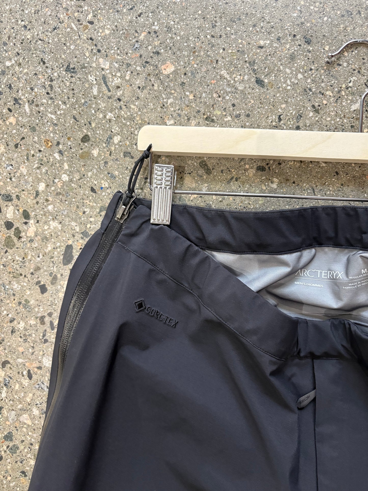 (Mens M) Arcteryx Beta Goretex Pants