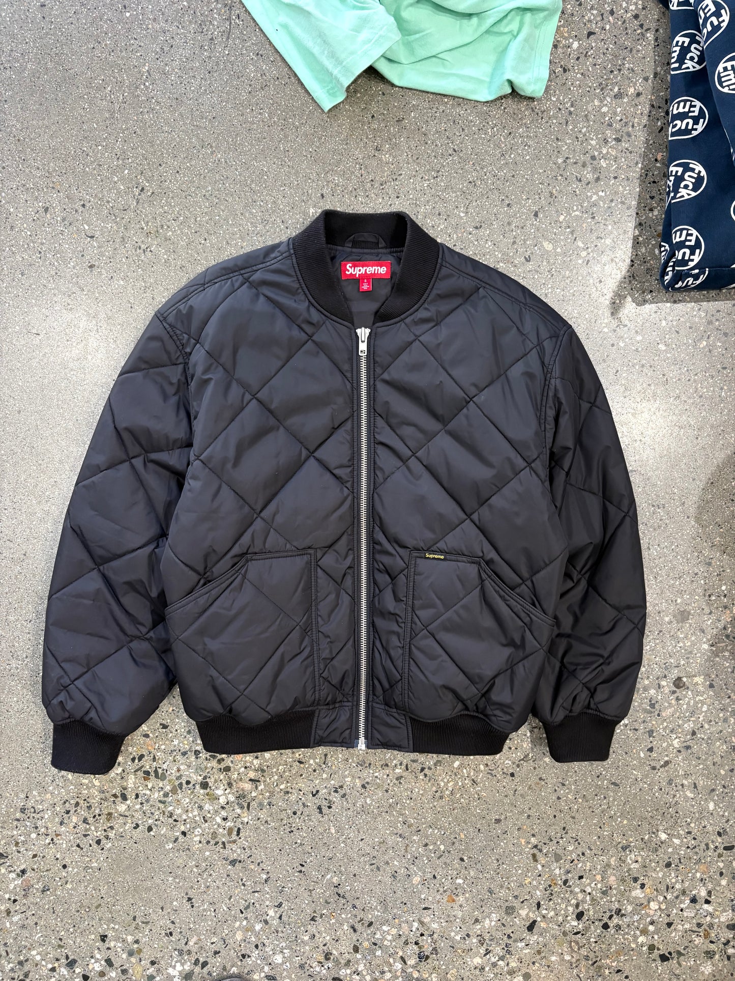 (M) Pandemic Business Supreme Bomber