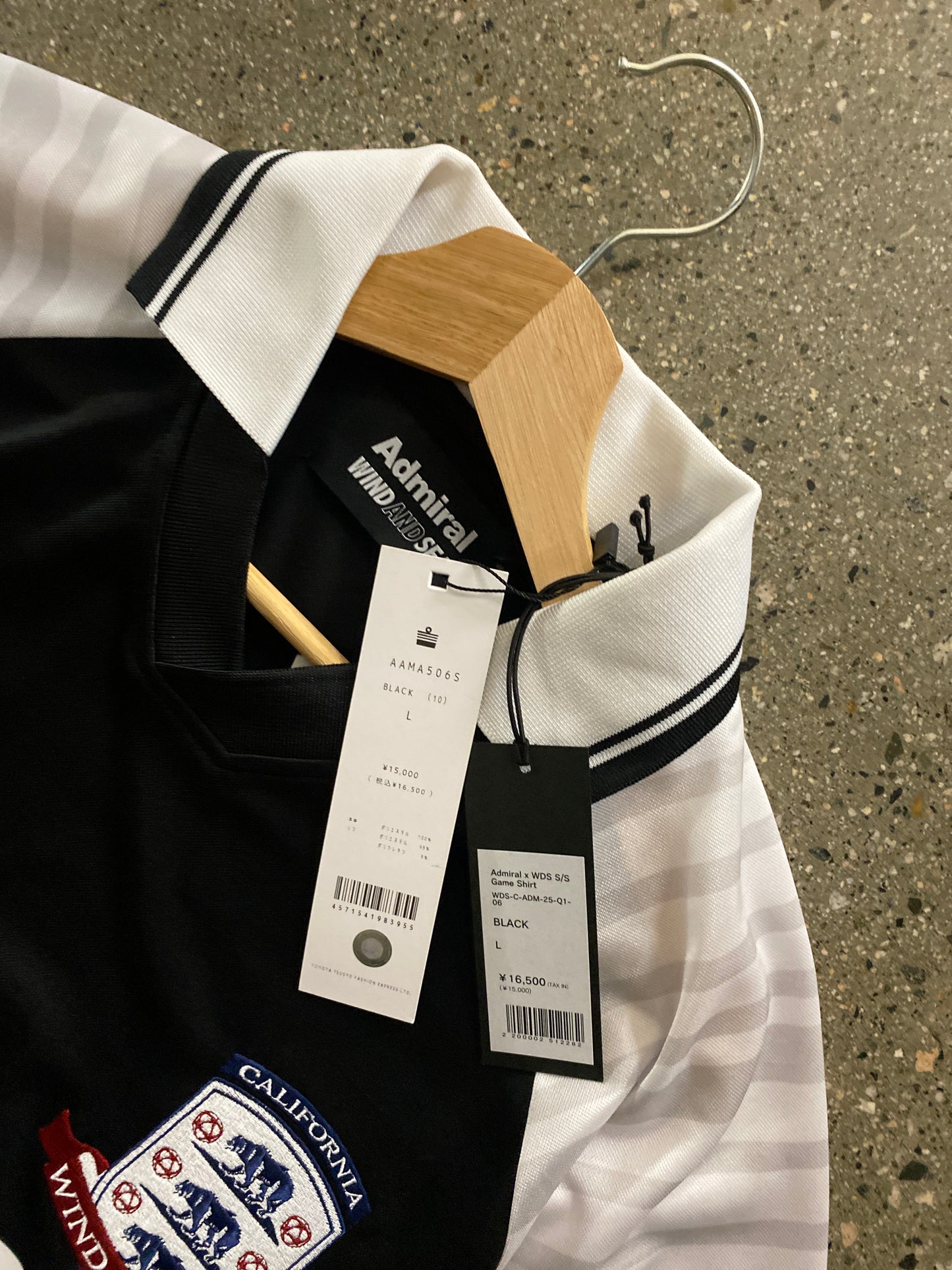 (L) Brand New with Tags Wind and Sea Jersey