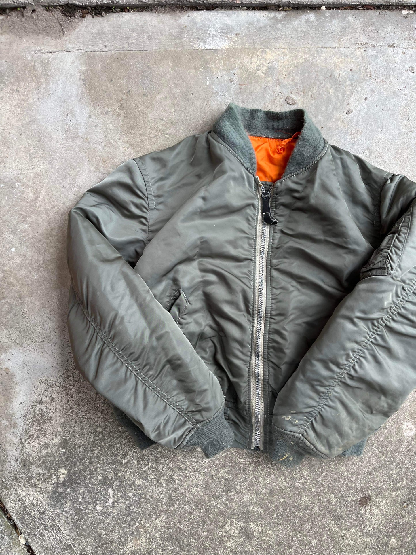 (s/m) 80s Military Bomber