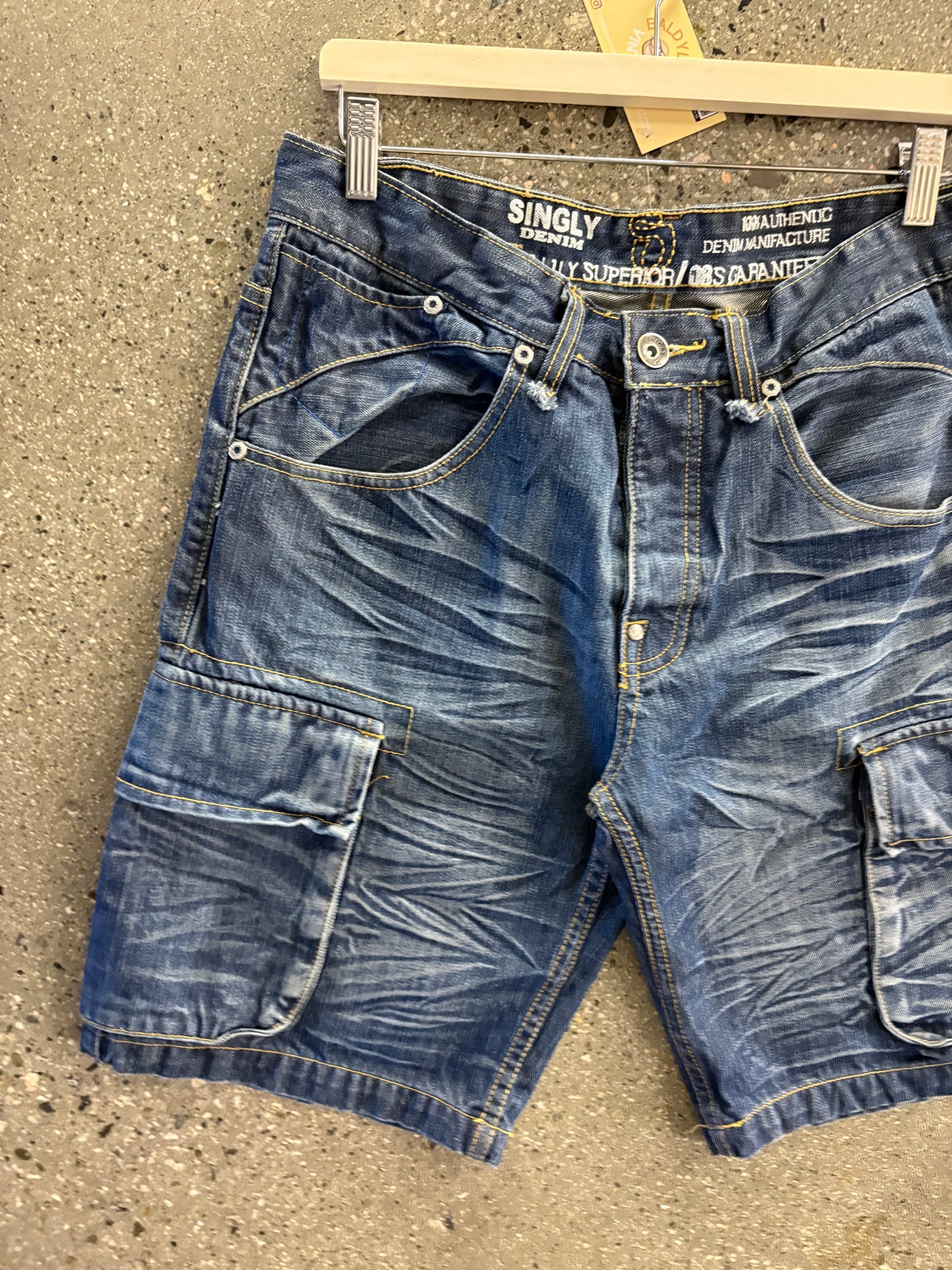 34” singly dark jort