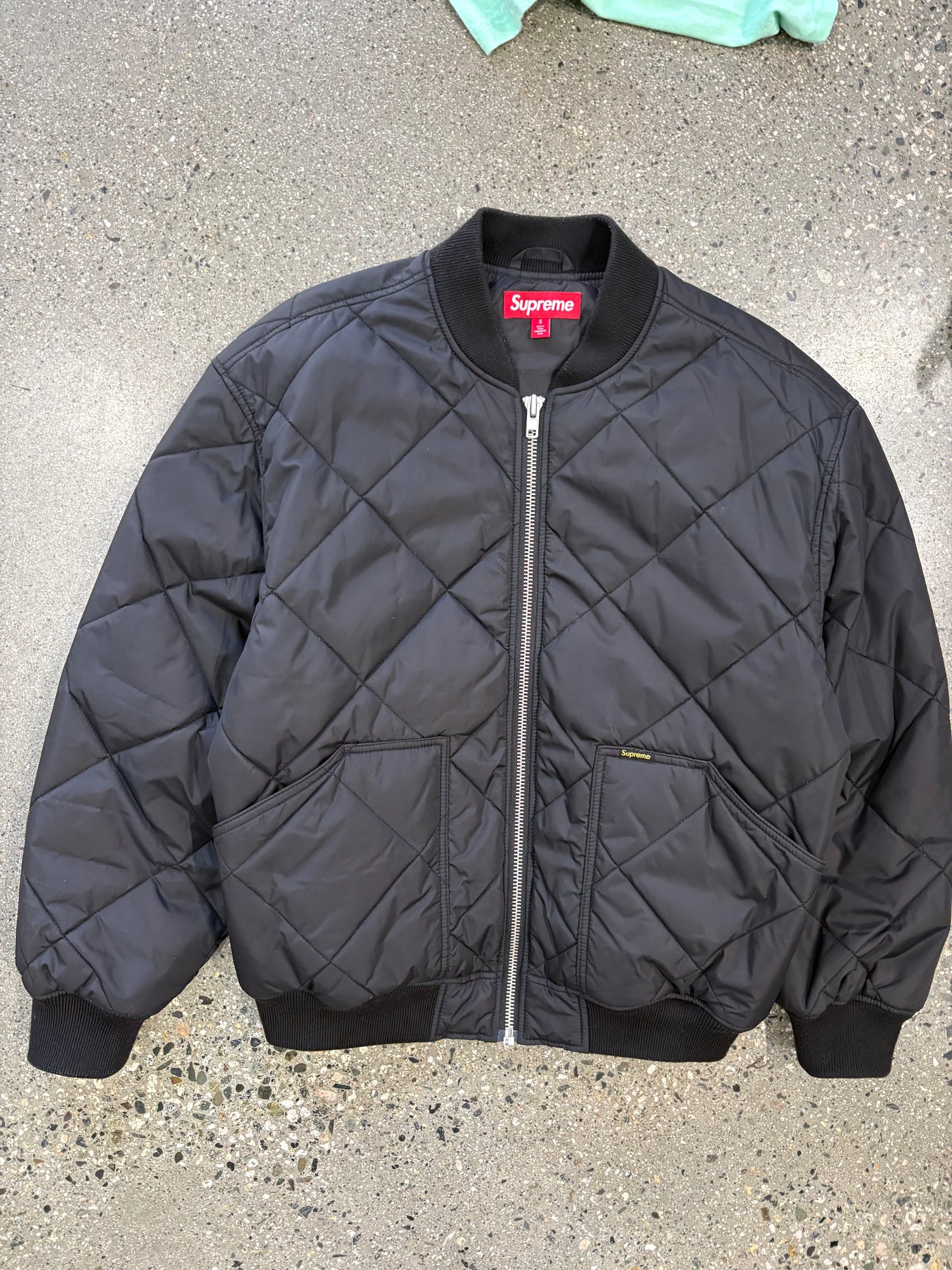 (M) Pandemic Business Supreme Bomber