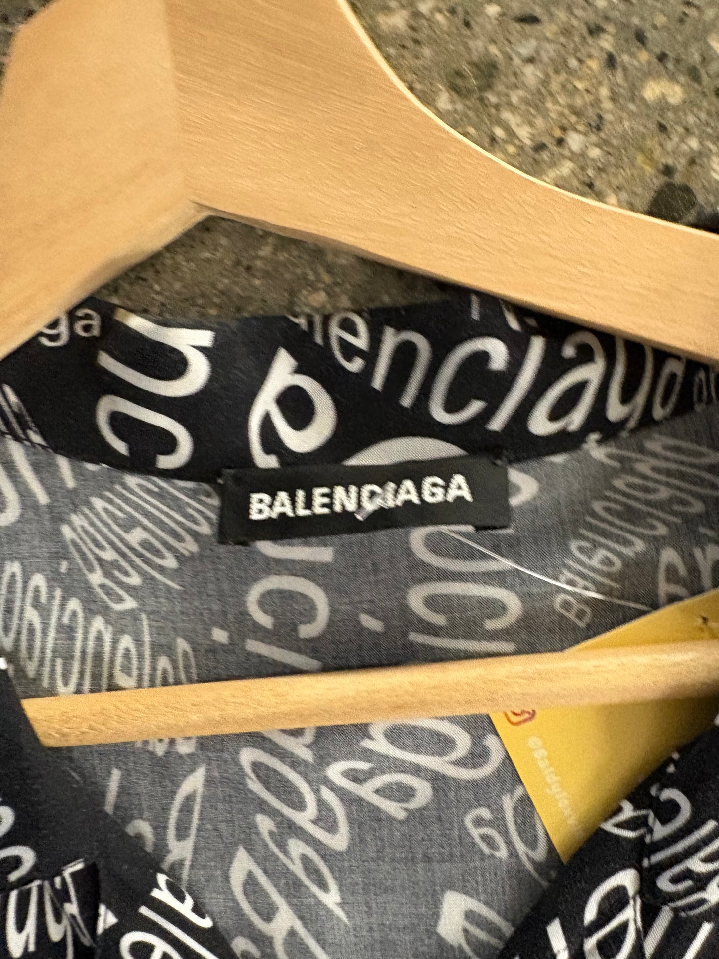 (XL) Balenciaga Button up