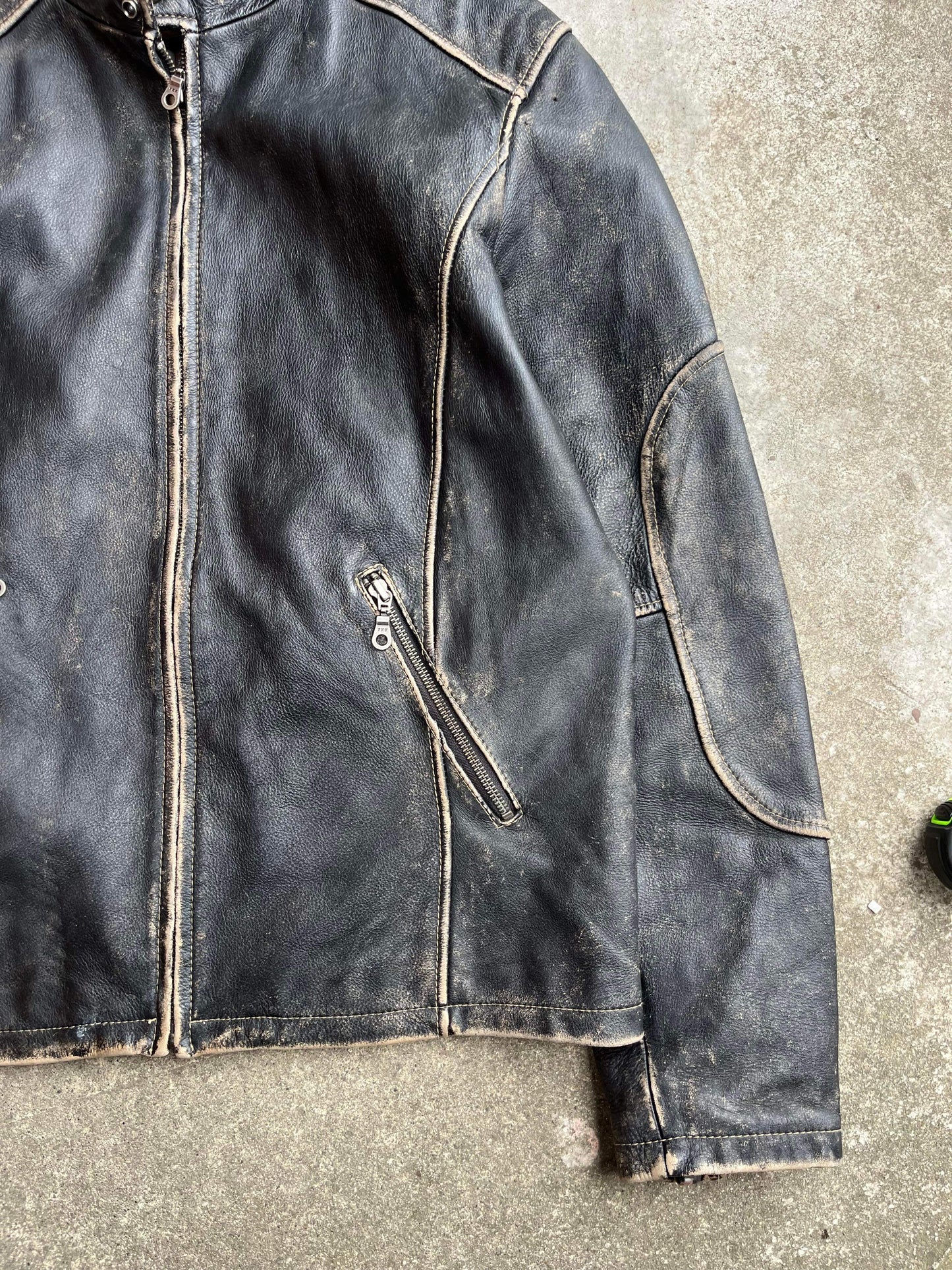 (L/XL) Vintage Danier Genuine Leather Jkt