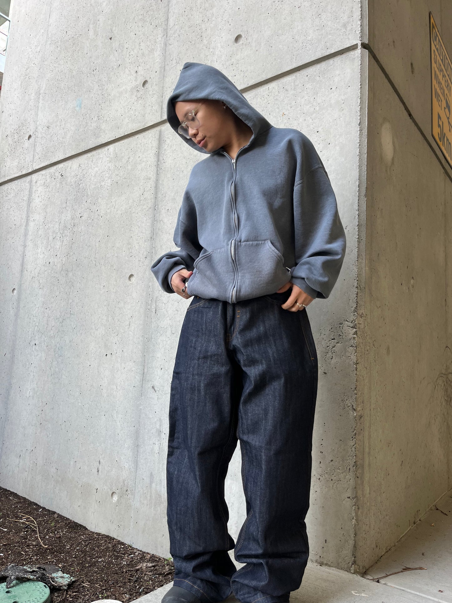 (34”) Vintage Baggy Rocawear Raw Denim