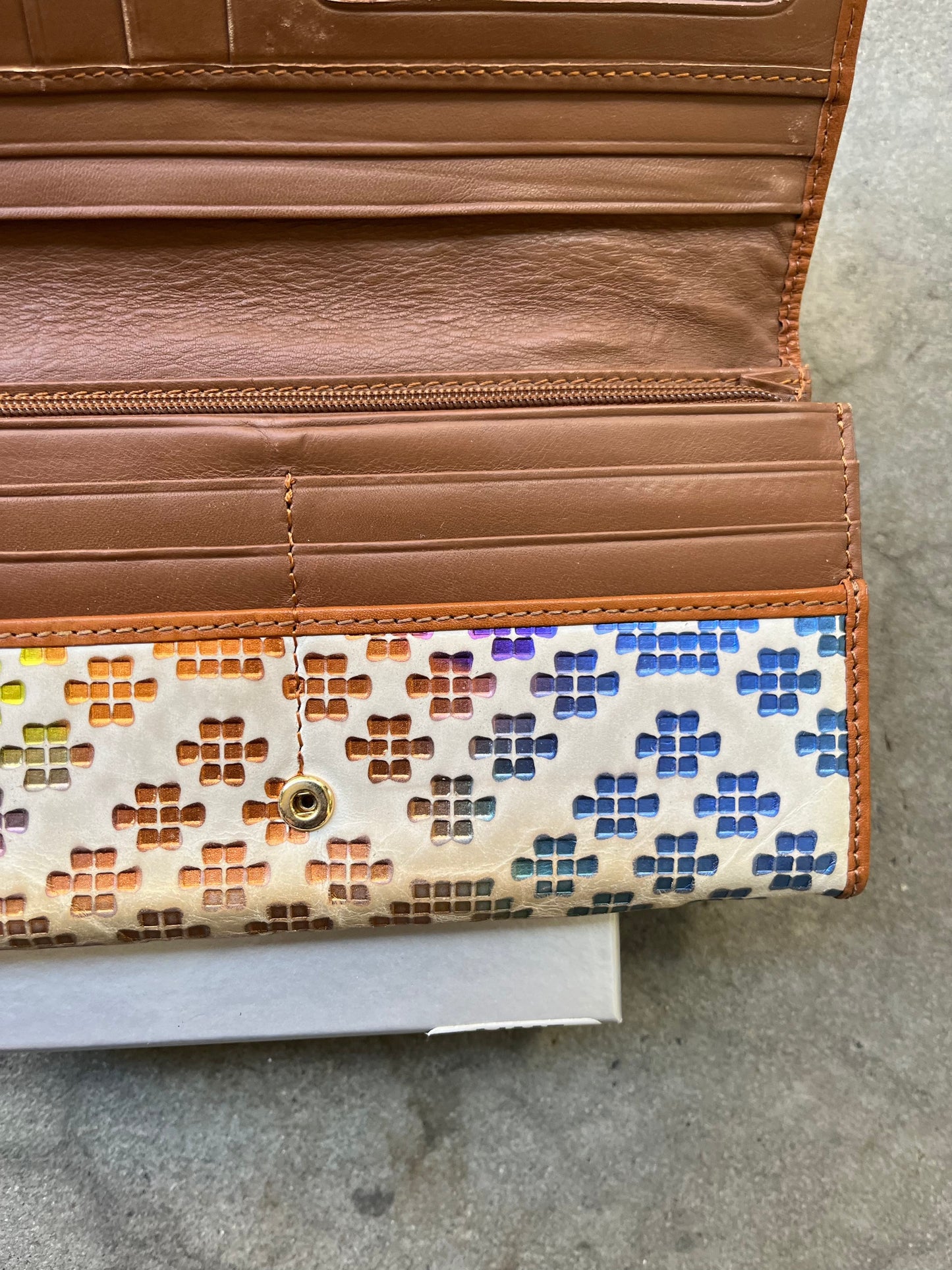 ~ Vivienne Westwood Gradient trifold