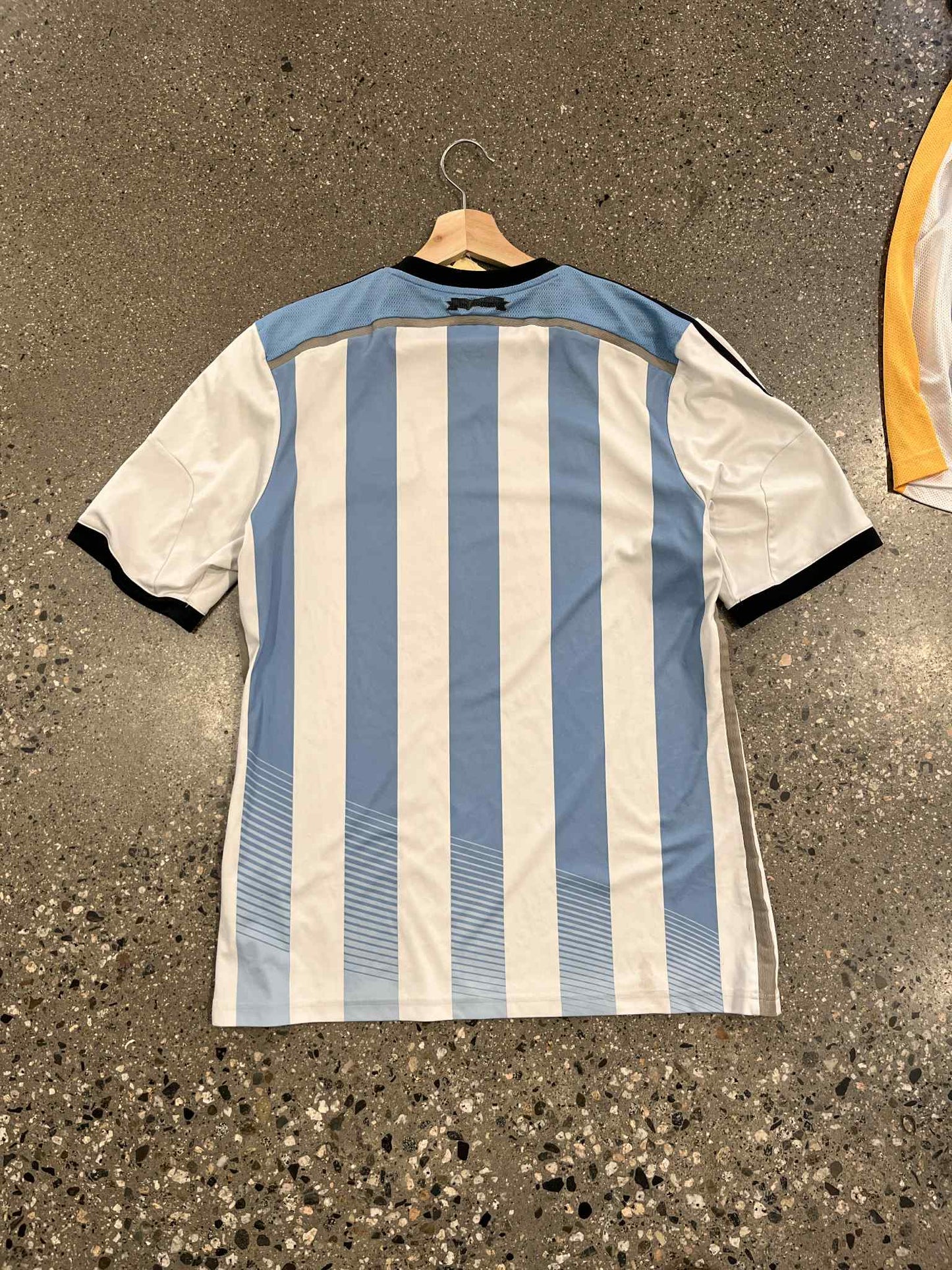 (M/L) Adidas Argentina Kit ( Stains )