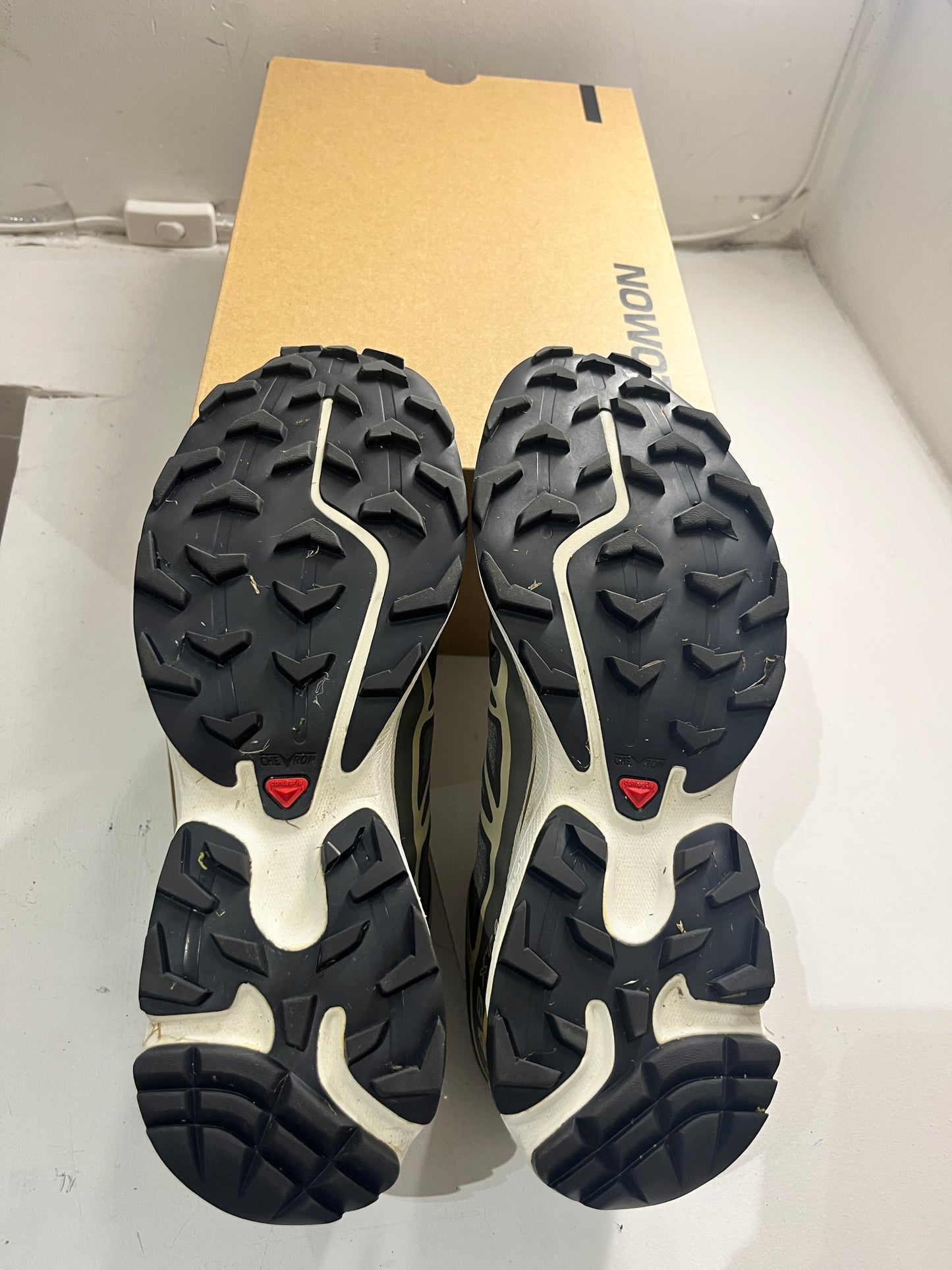 (Size 9US Men’s) Solomon XT6 Olive Green