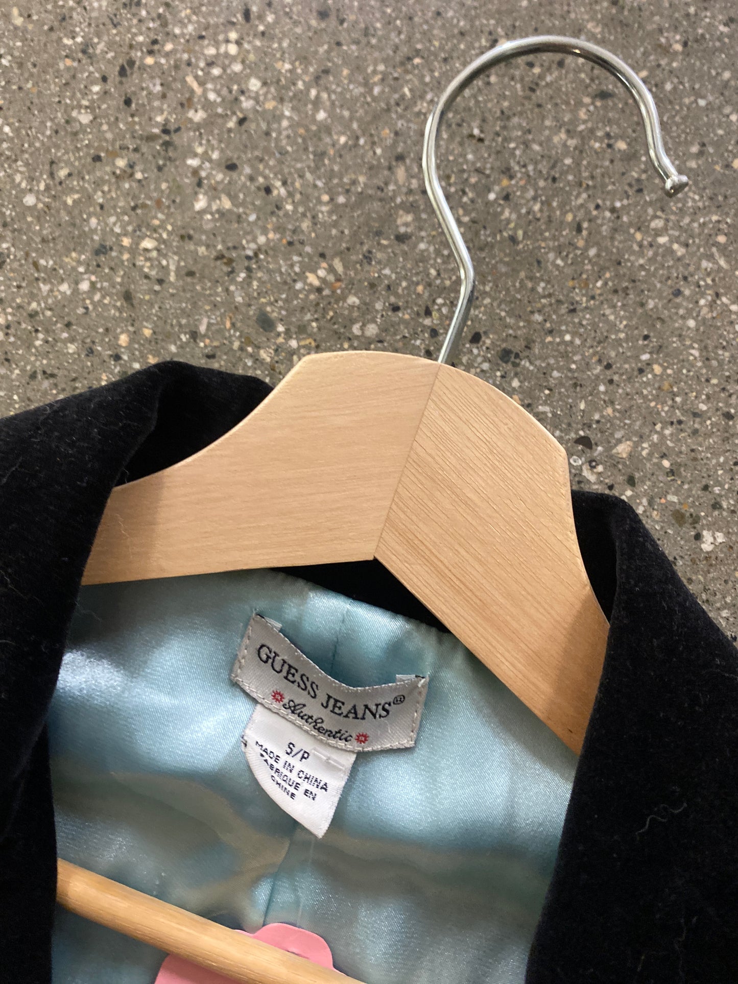 (Womens S)- 1502 - Guess Cropped Blazer