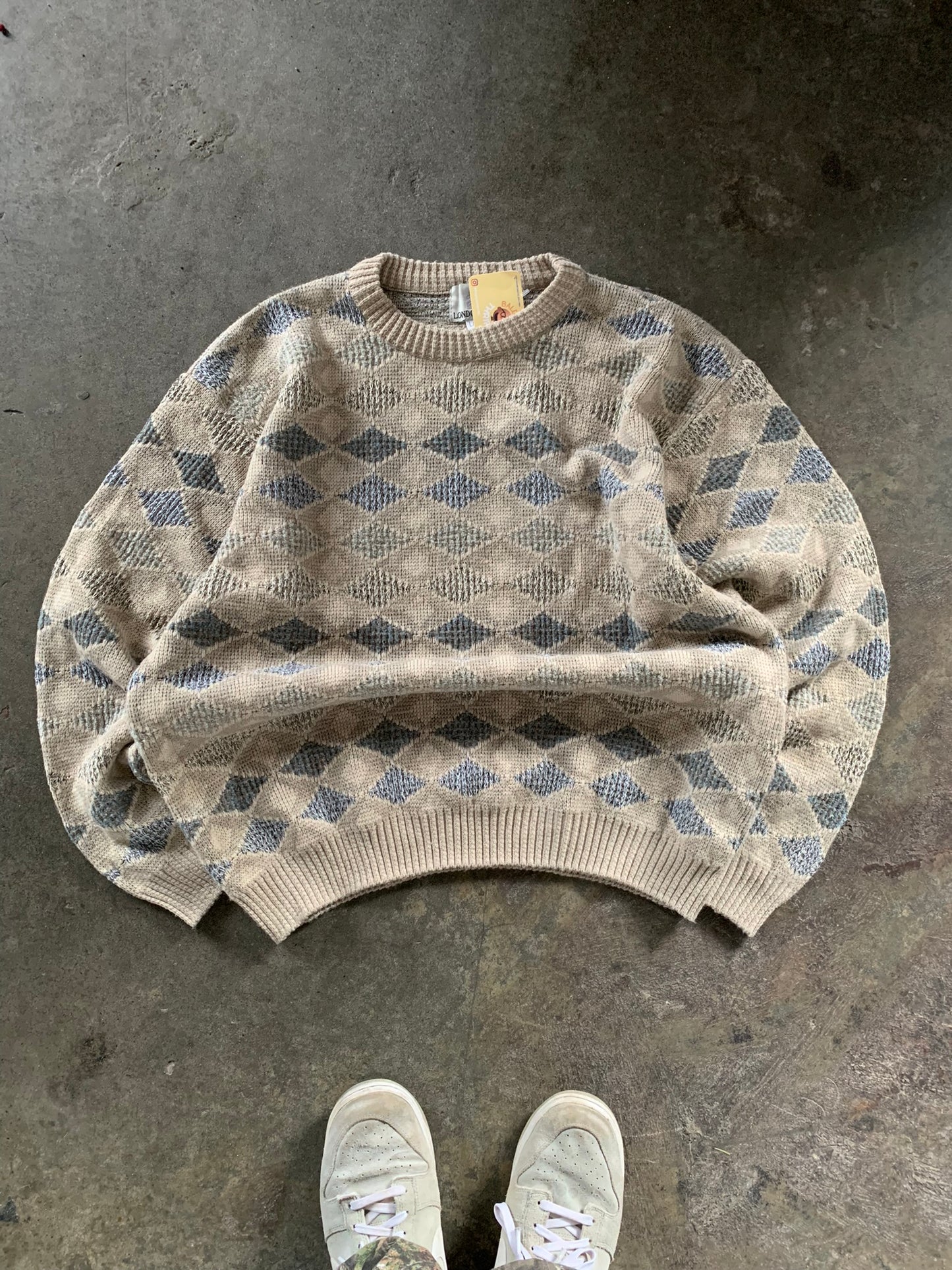 (L/XL) Vintage London Fog Pattern Knit