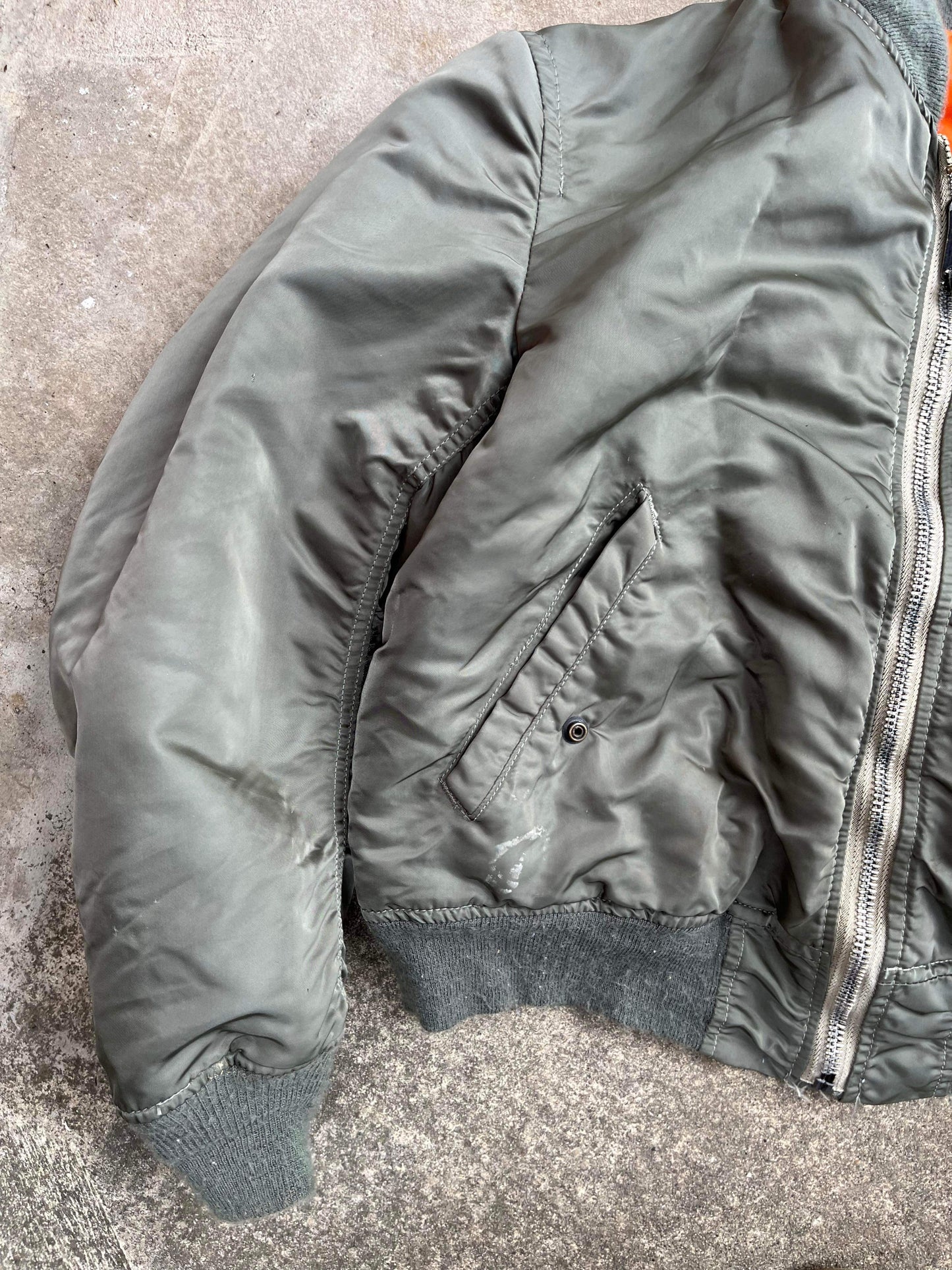 (s/m) 80s Military Bomber