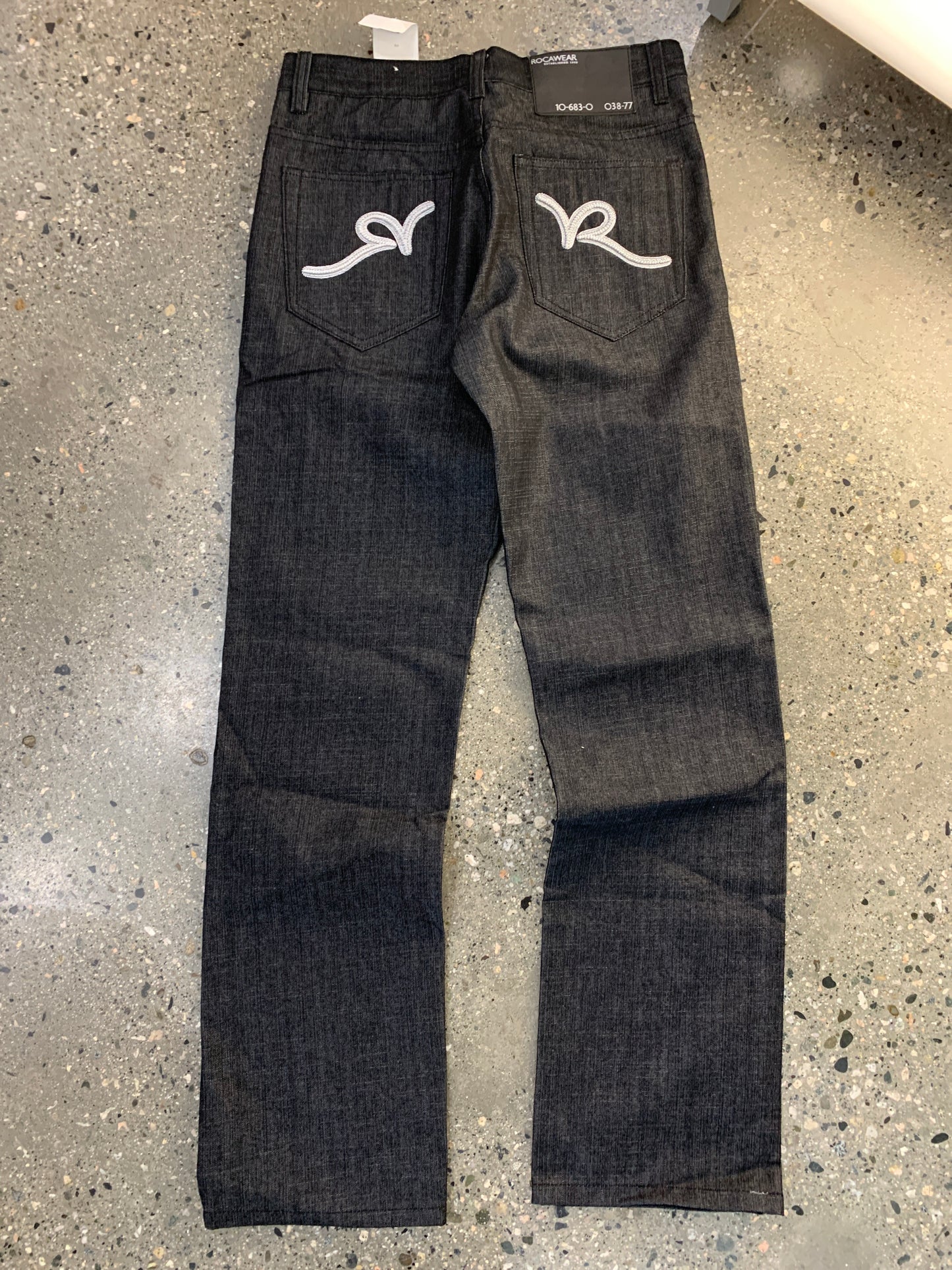 s42 - 32w BNWT Rocawear Jeans
