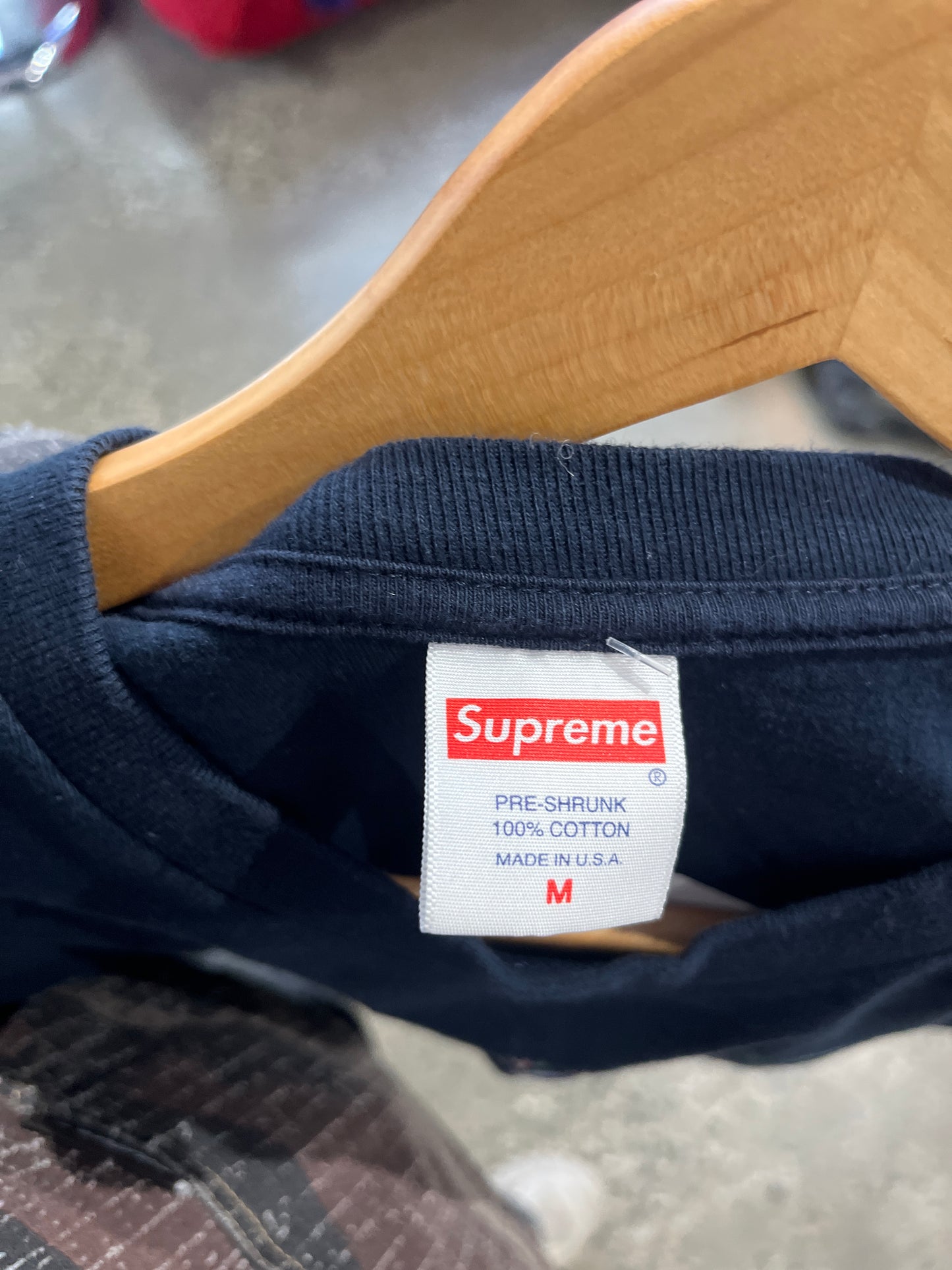 (M) Supreme Crest Tee