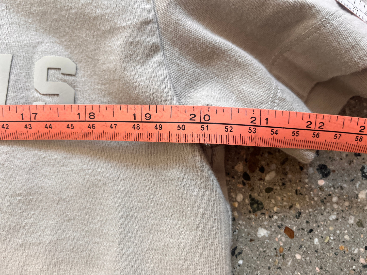 (S/M) Mocha Essentials Tee