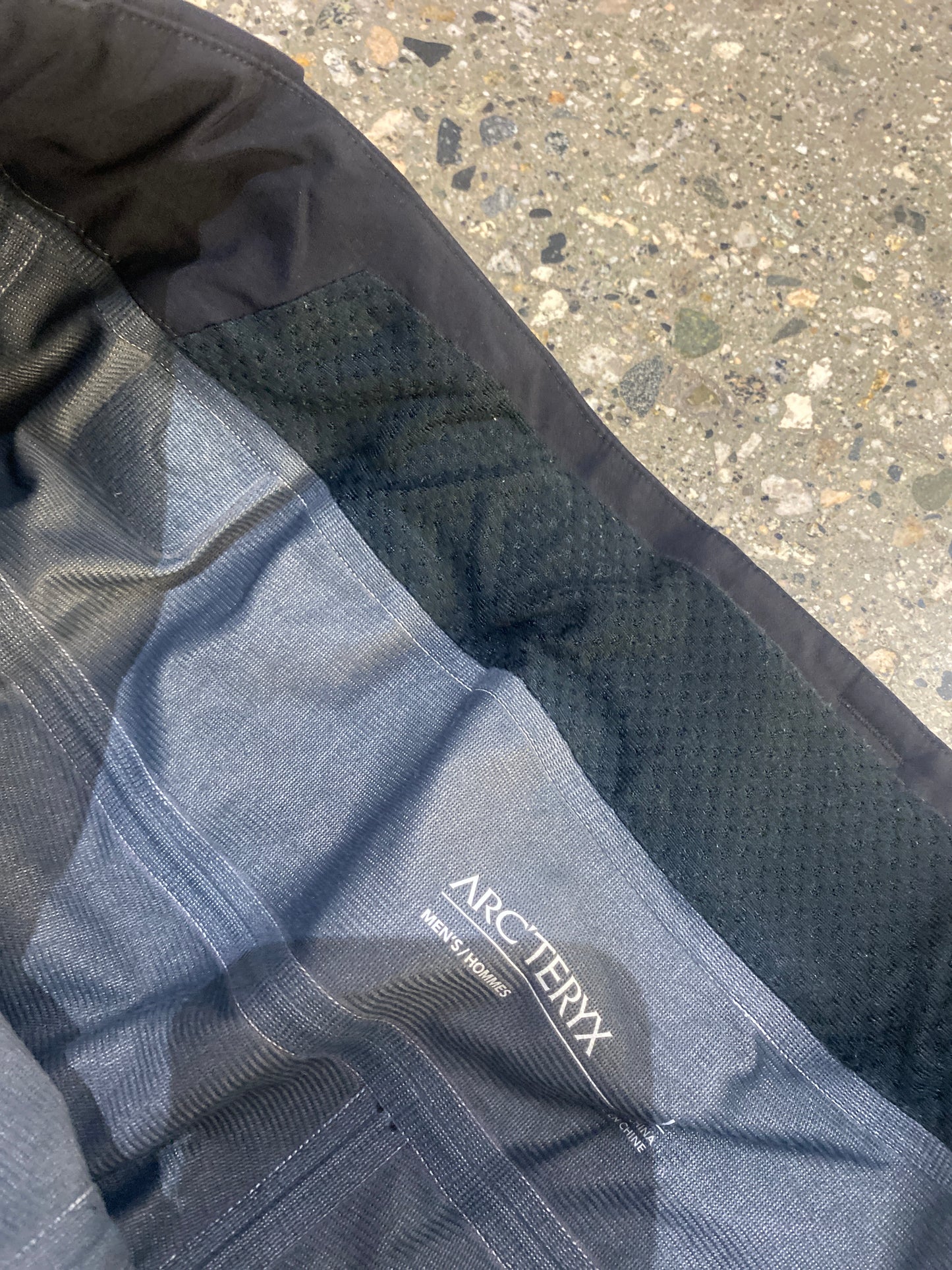 (L) Arc’teryx Sabre Pants ( Retails for $750 )
