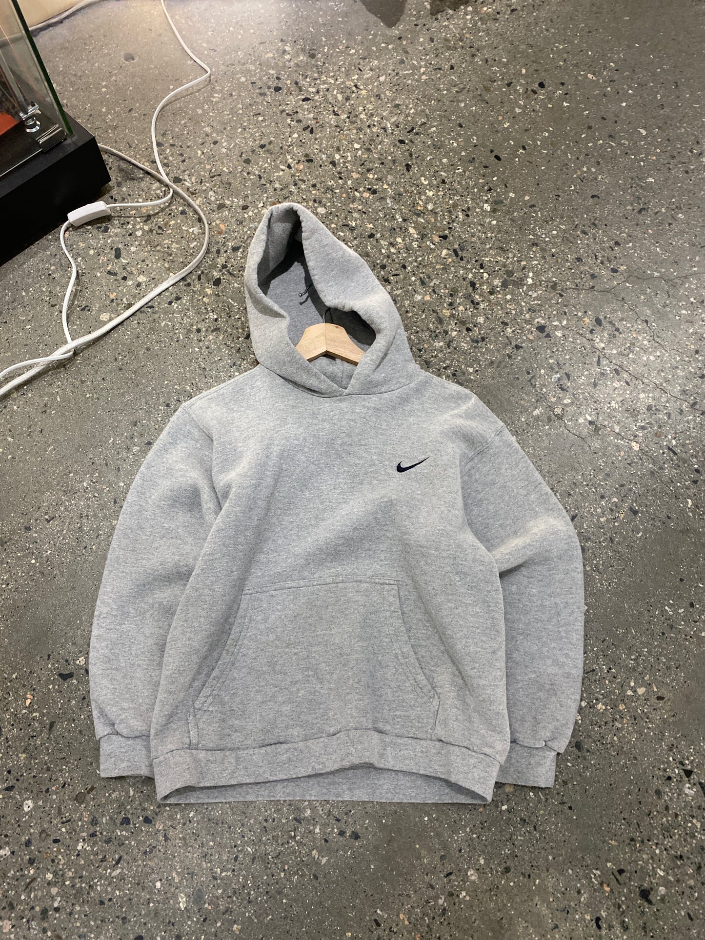 (XS/XXS) 90s nike hoodie