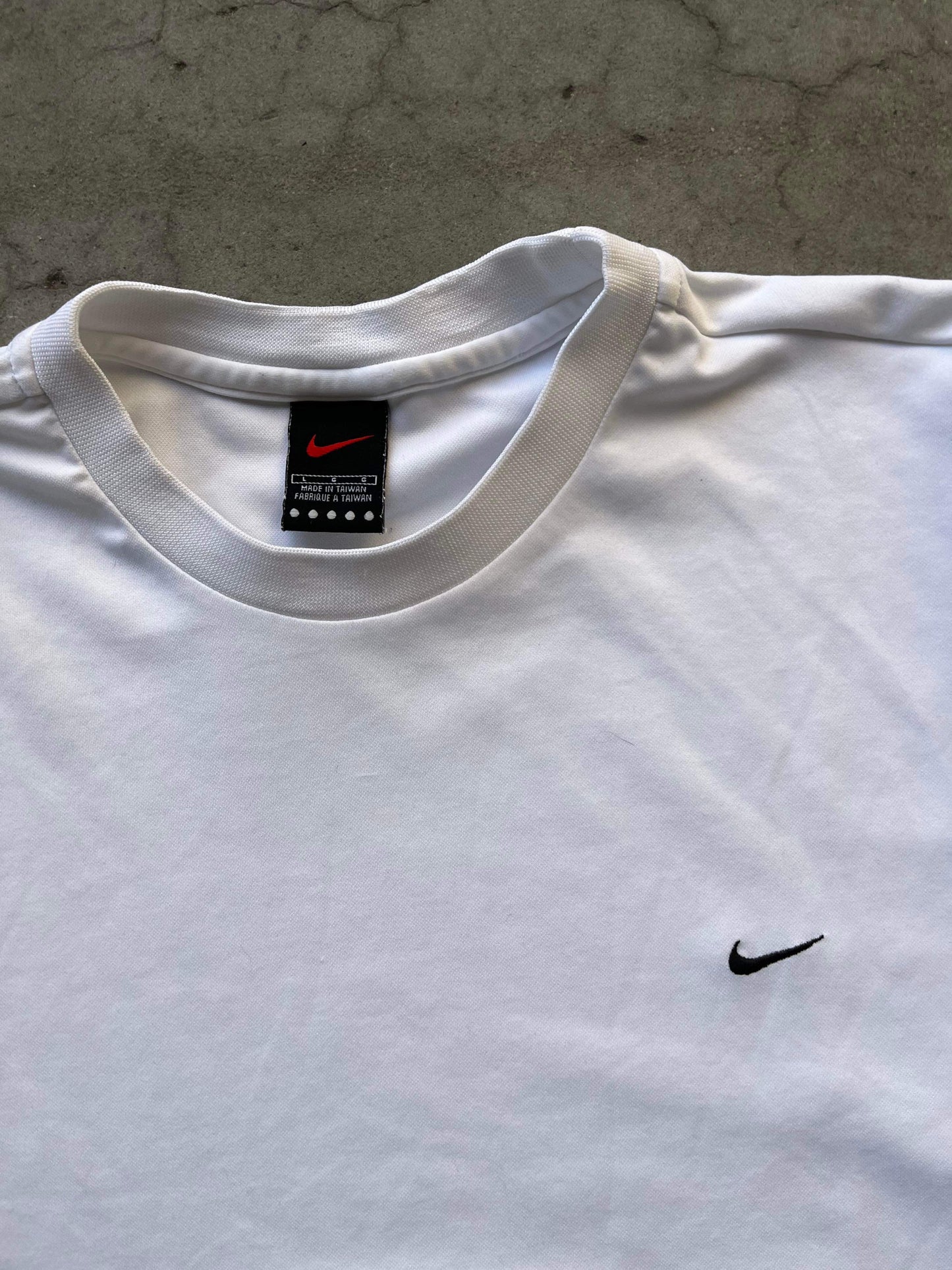 (L)90’s Nike Swoosh Top