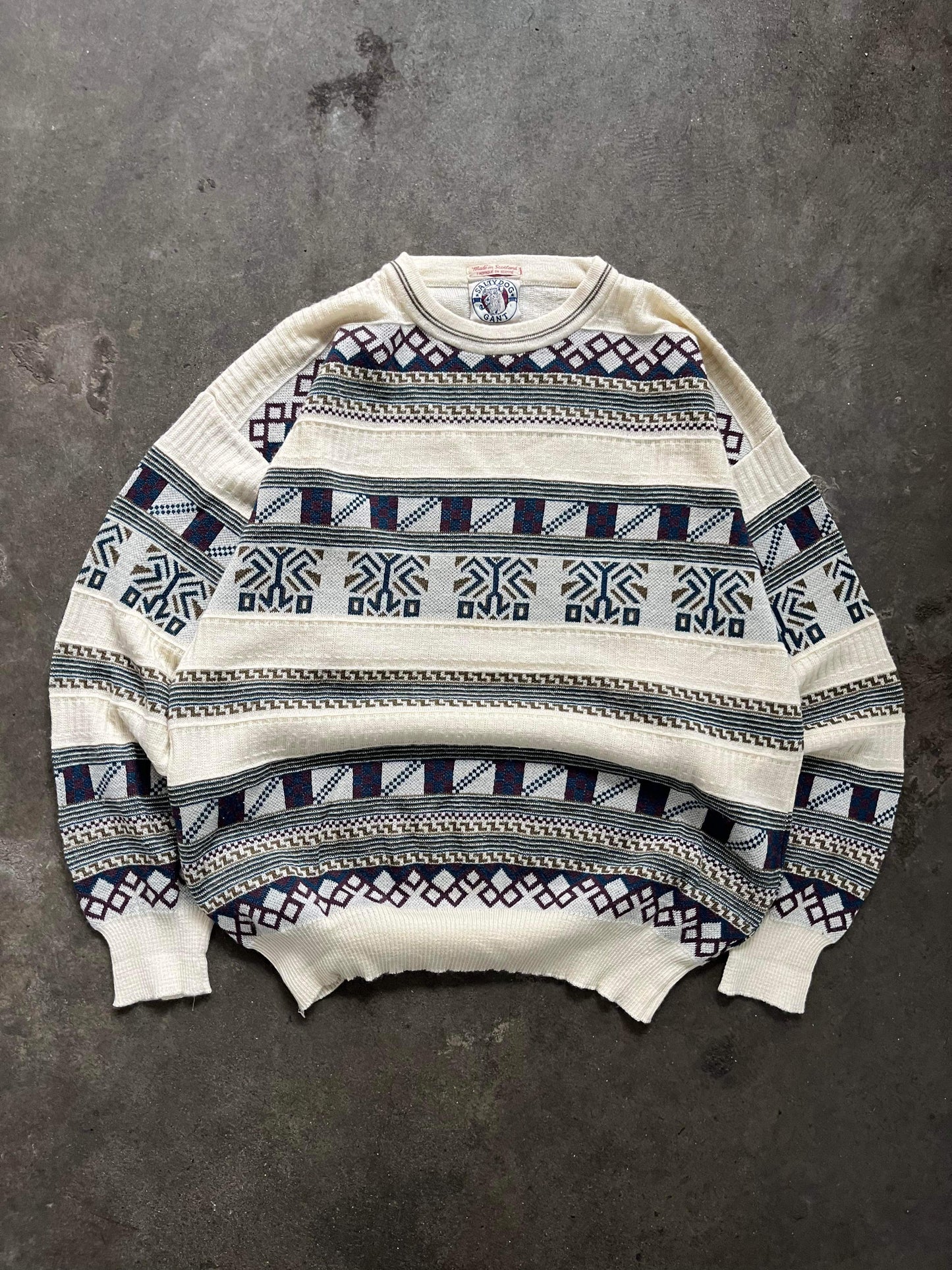 (L) Vintage Patterened Knit