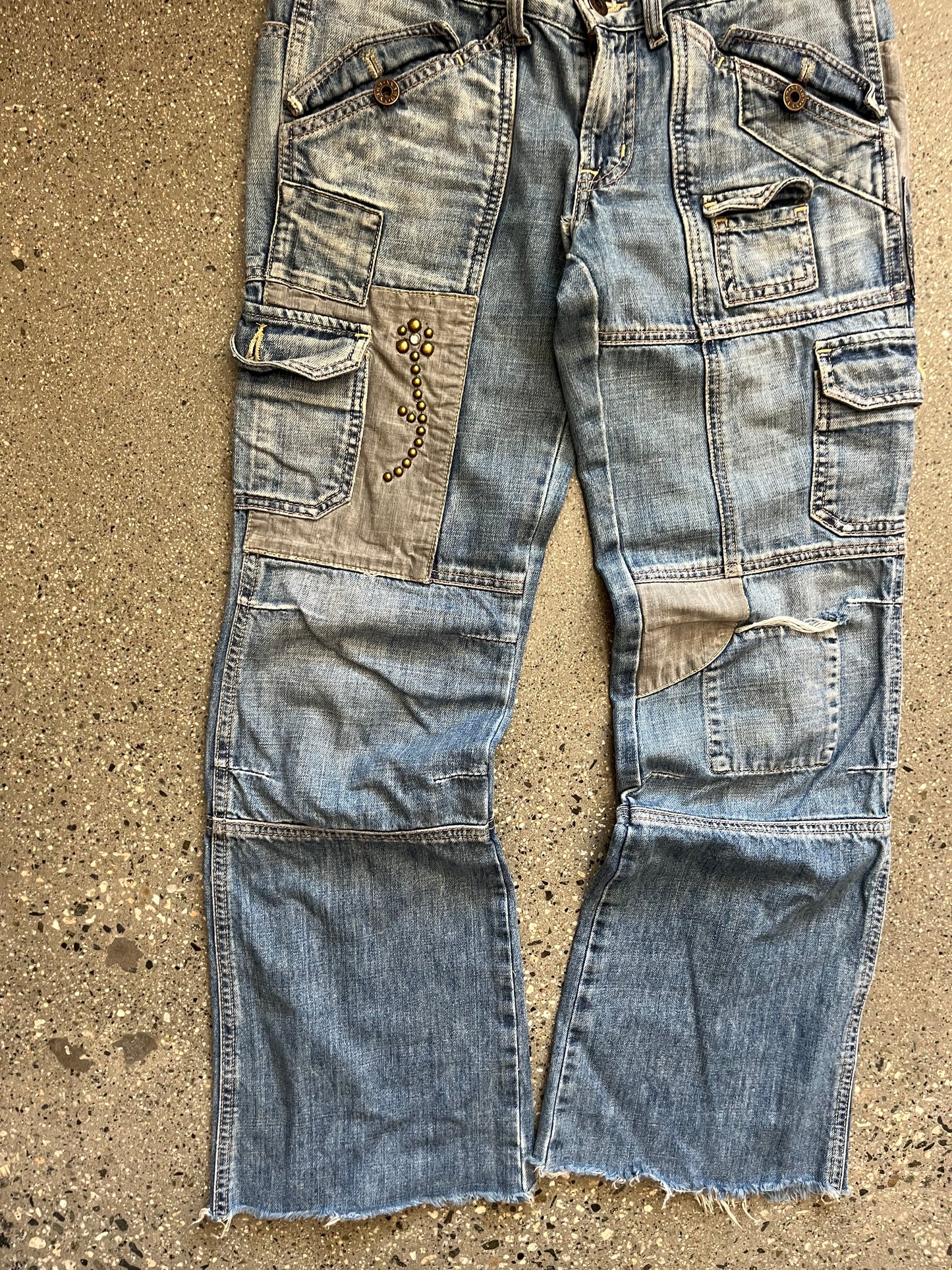 (28”) 1990s Guess Bondage Denim