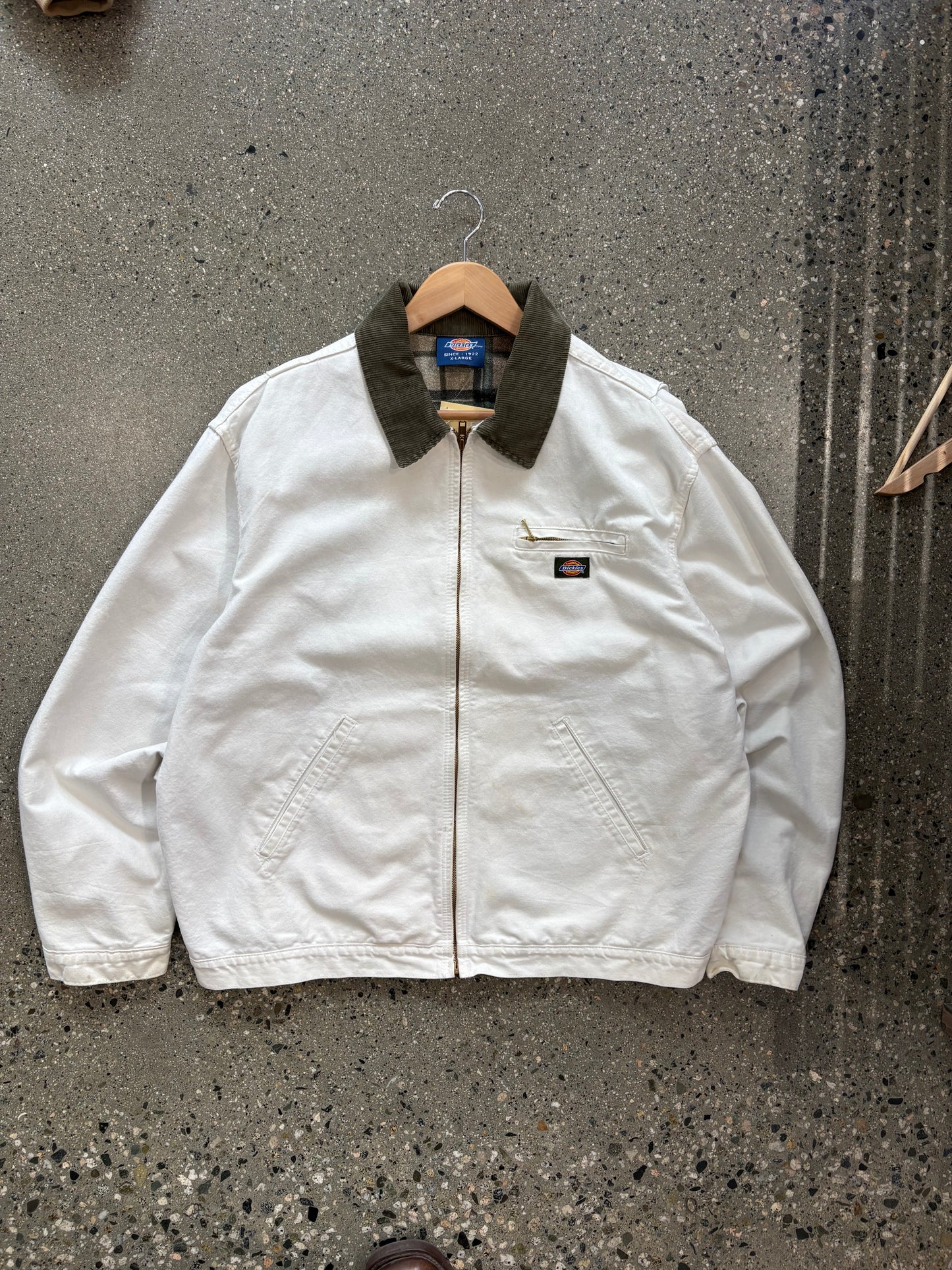 (XL) Dickies Detroit White ( Stains )