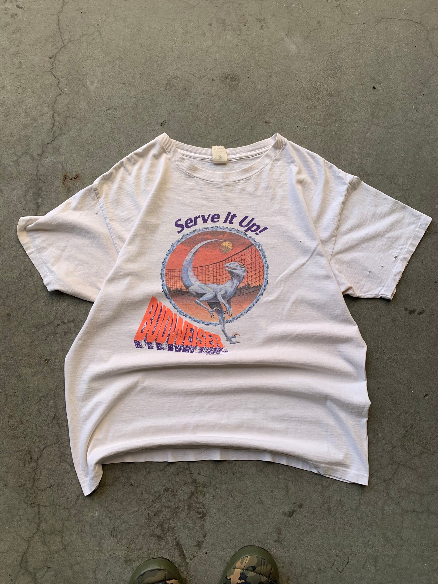 (XL/2X) 90’s Budweiser Volleyball Tee