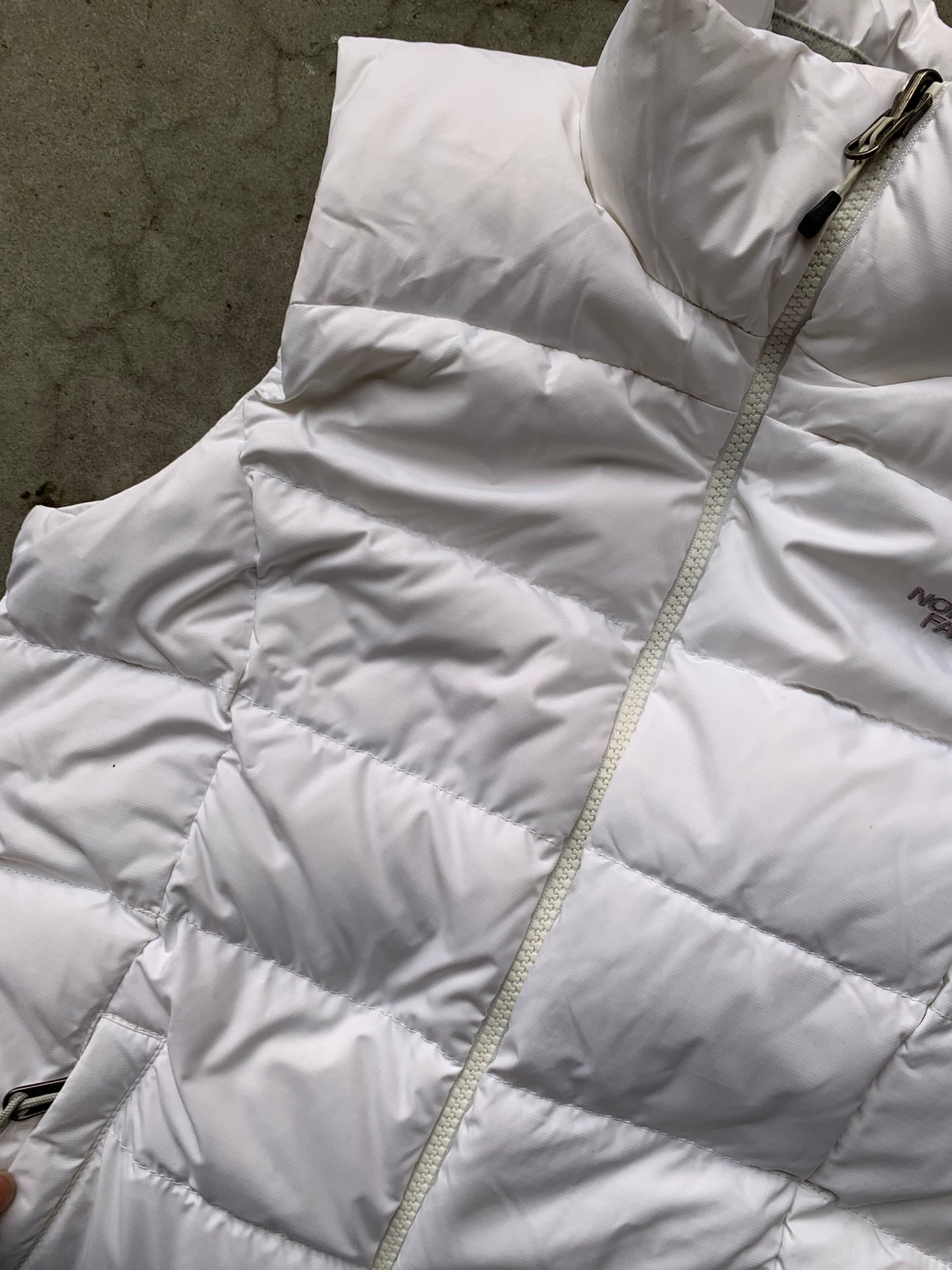 (XS) The North Face 700 White Vest