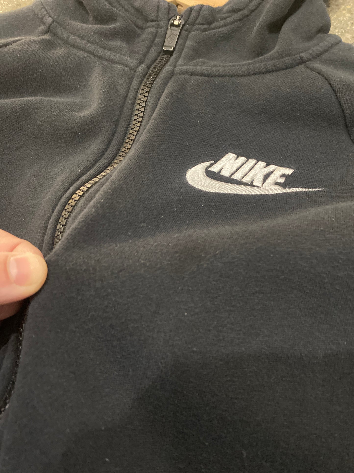 (XS) Nike black zip