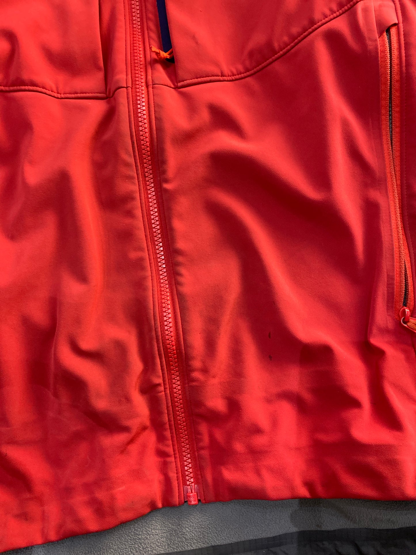 (L) FW18 - Arc’teryx Shell with Hood