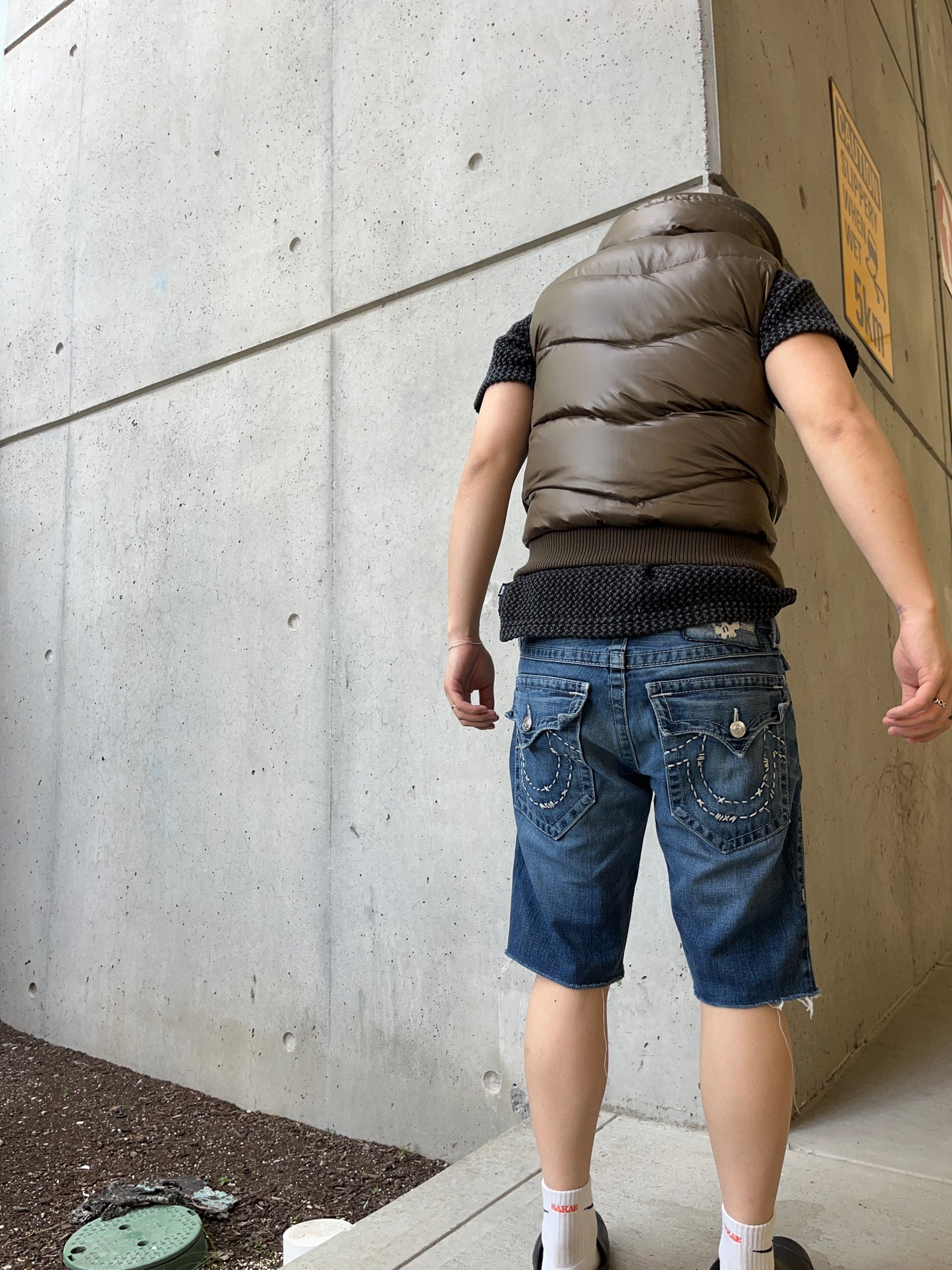 (30”) True Religion Cut Off Jorts