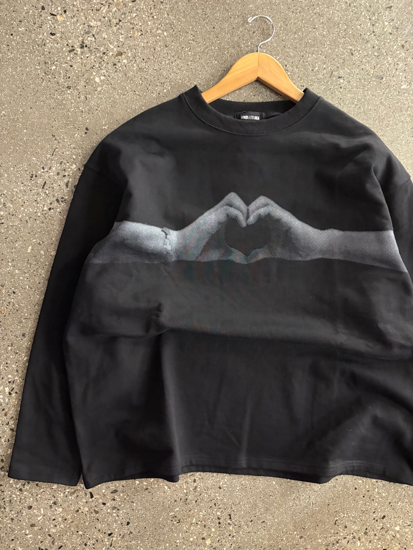 (L/XL) Wind and Sea Crewneck