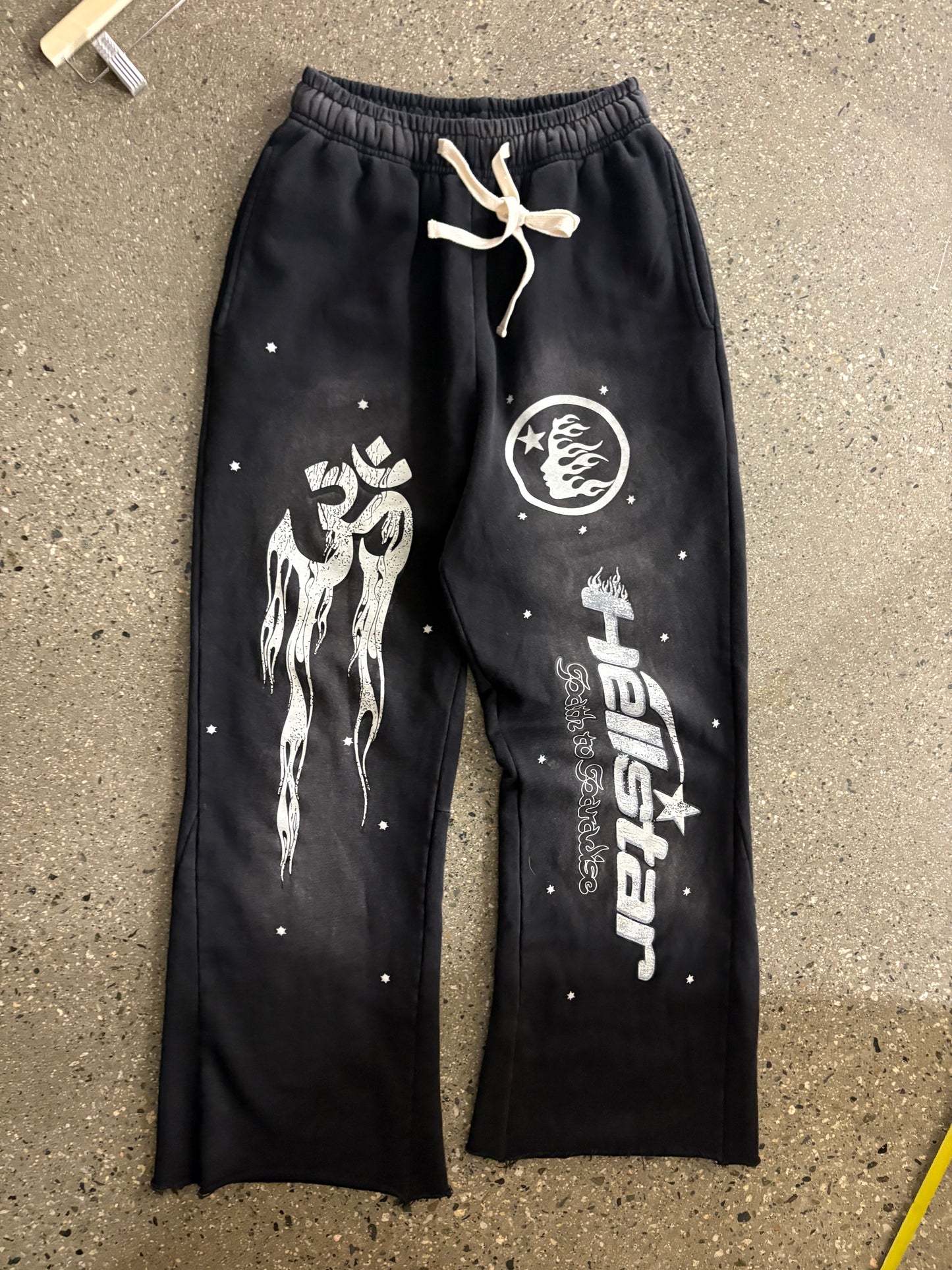 (S) Hellstar flared racer sweatpants