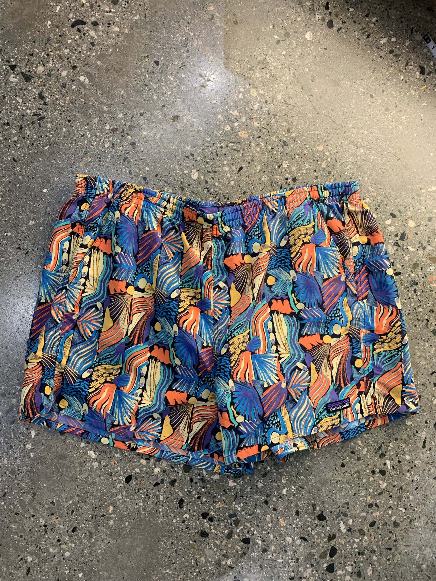 (XL) Patagonia Artistic Shorts