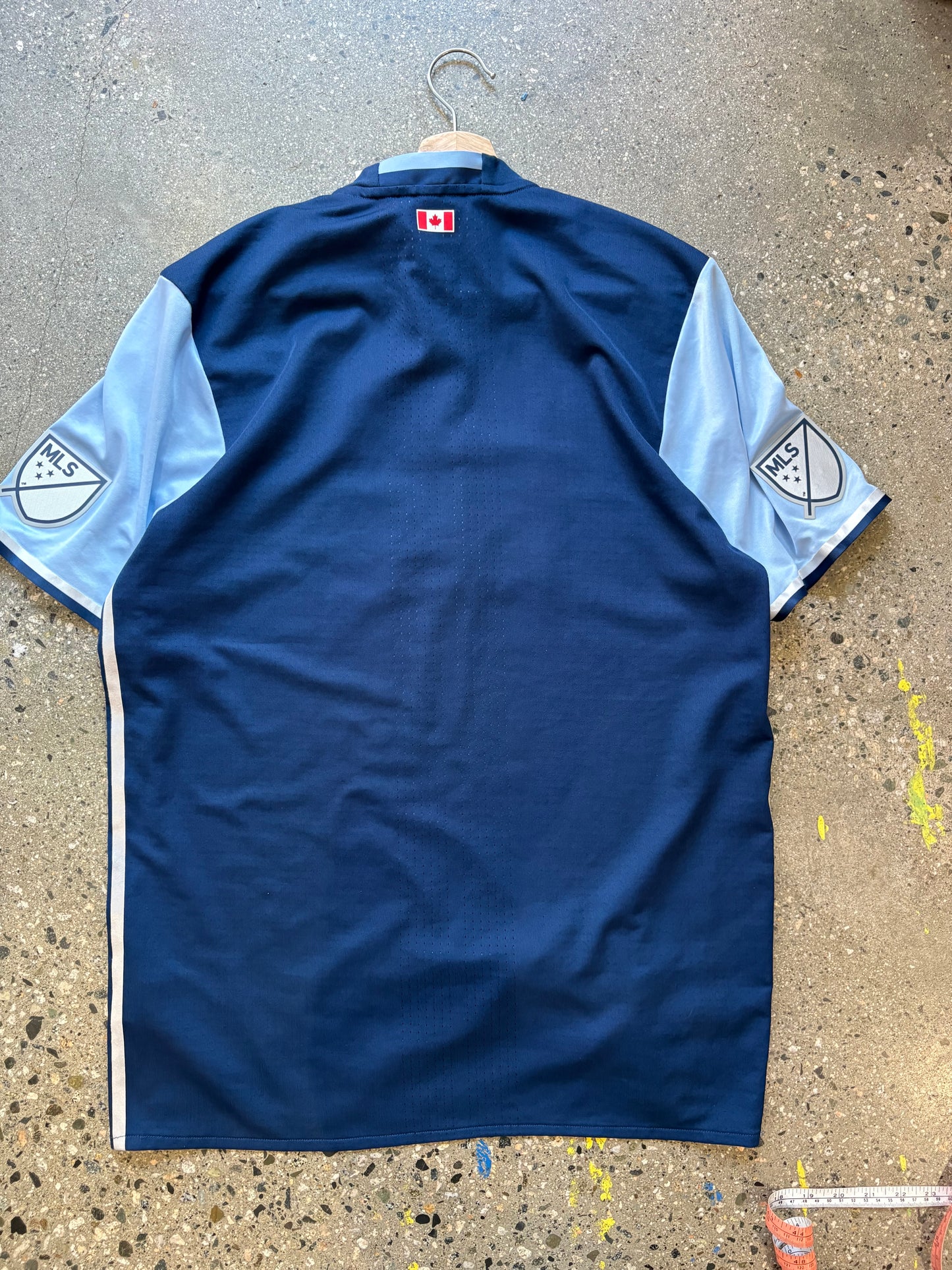 (XL) Vancouver White caps adidas kit