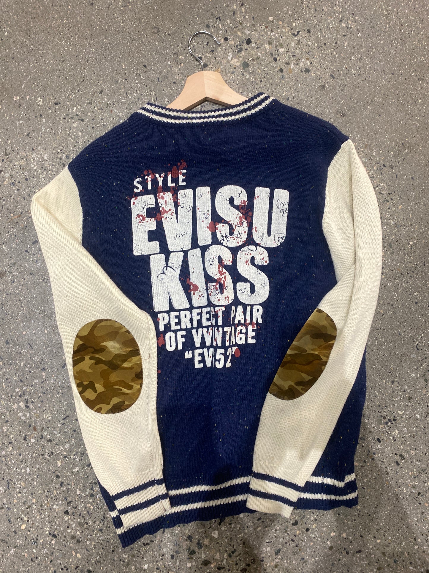 (S/M) B32 - Evisu Knit