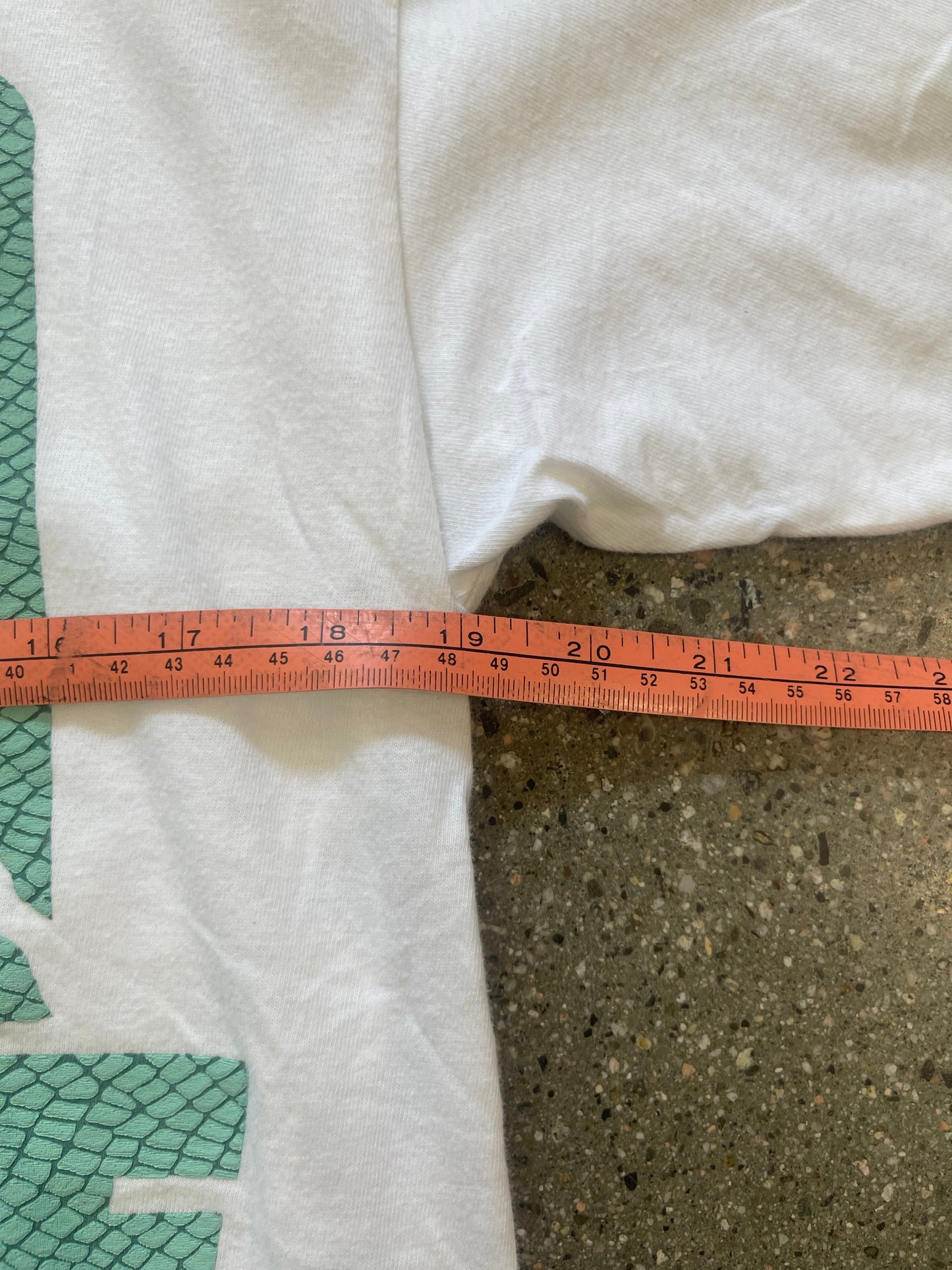 (M) X-LARGE tee