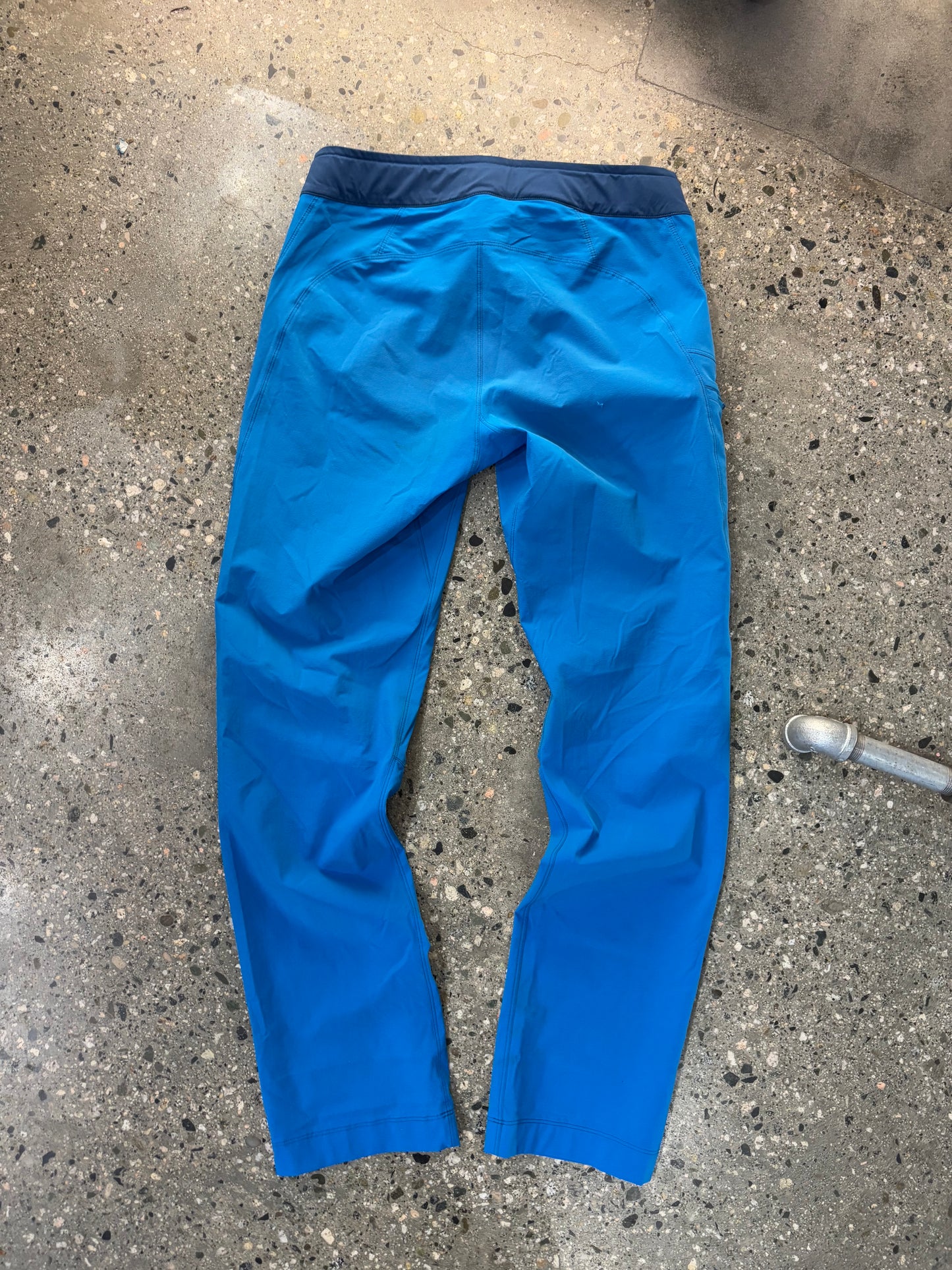 (27”) Arc’teryx Nylon Pants