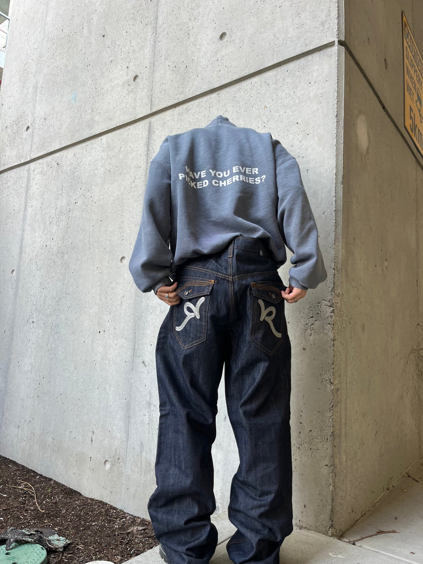 (34”) Vintage Baggy Rocawear Raw Denim