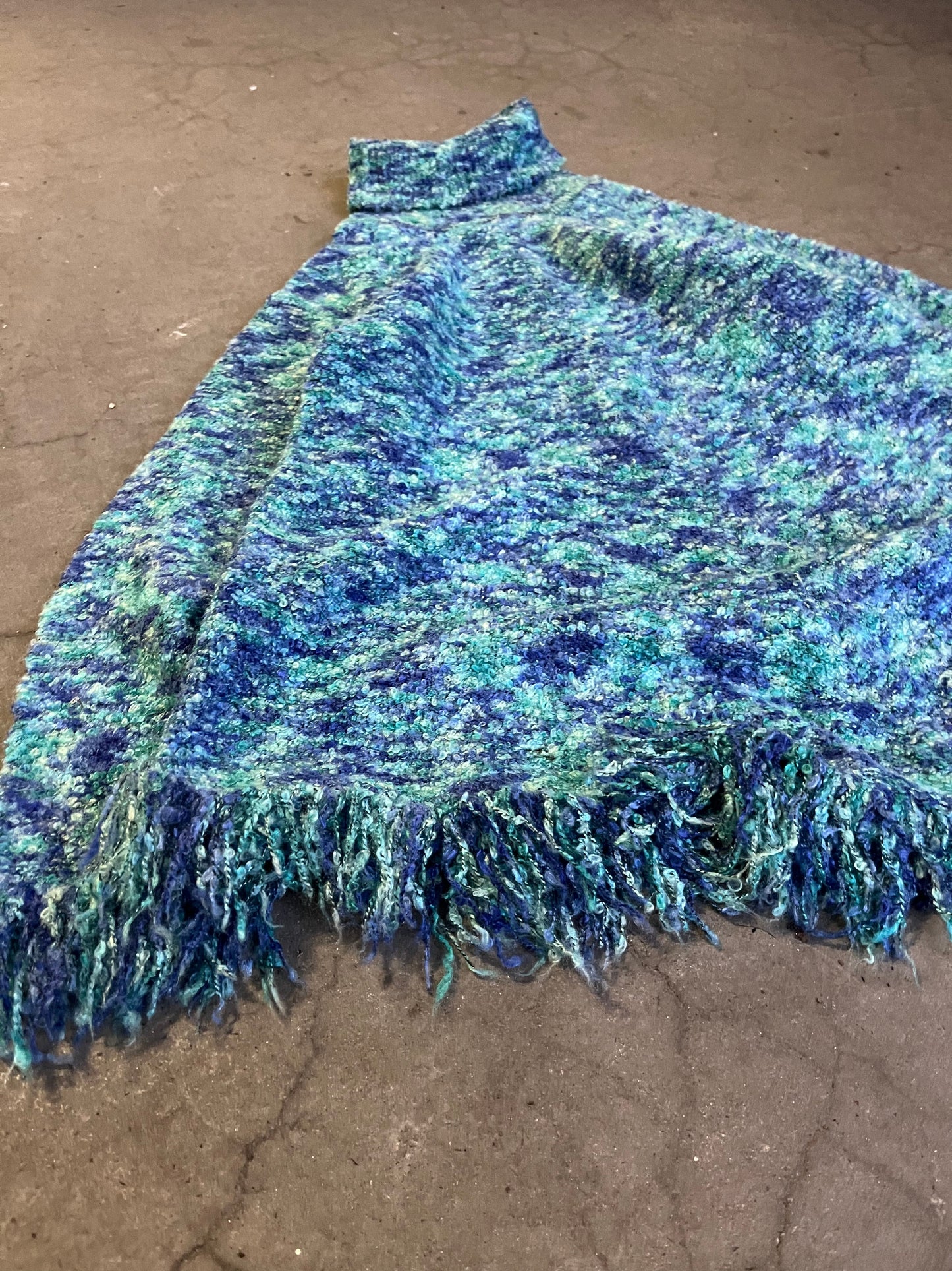 ~ (S) Vintage Knitted Acrylic Turtleneck