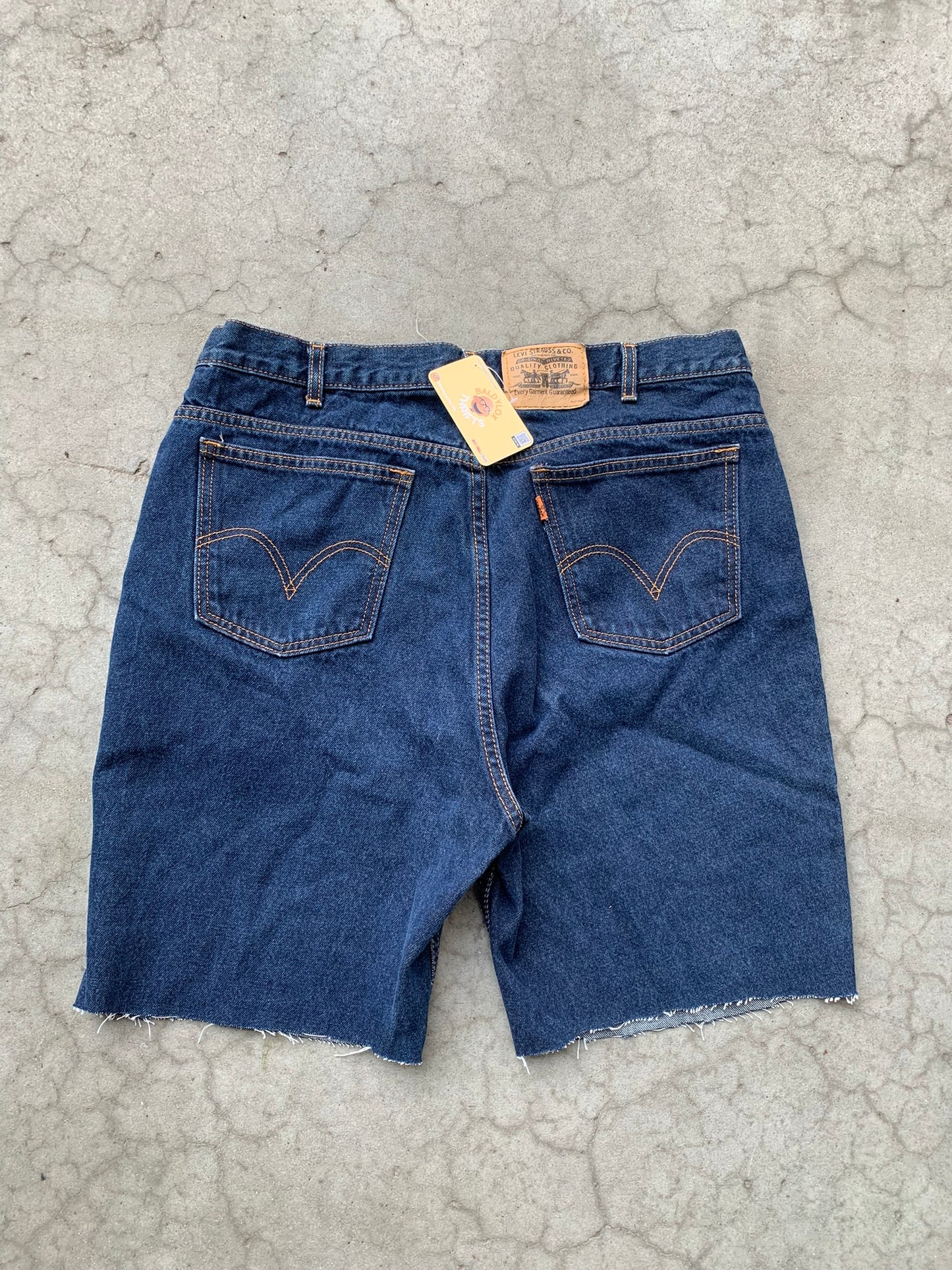 (38”) Vintage Dark Wash Levi Orange Tab Jorts