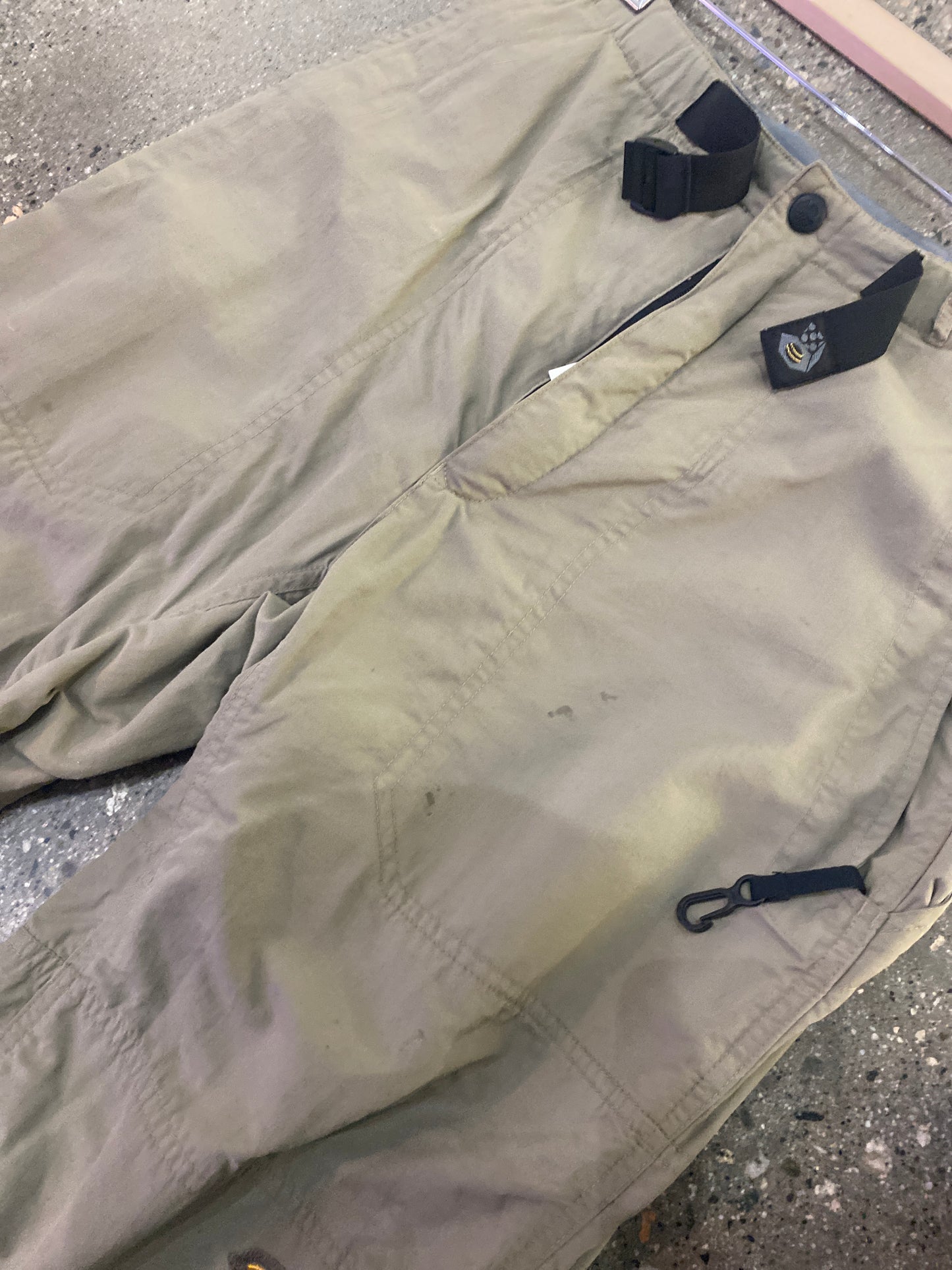 28” Mountain Hardwear Nylons