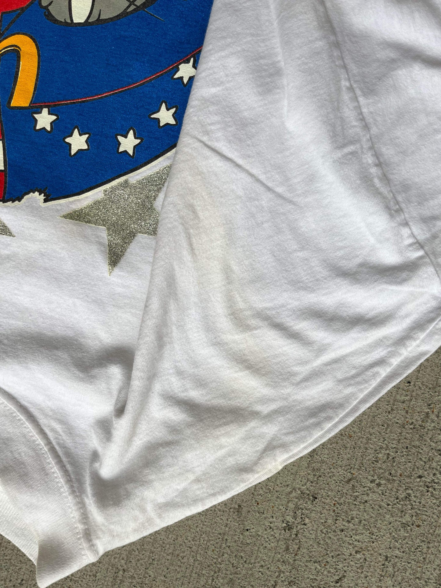 ~(2XL) 90’s Looney Tunes Tee